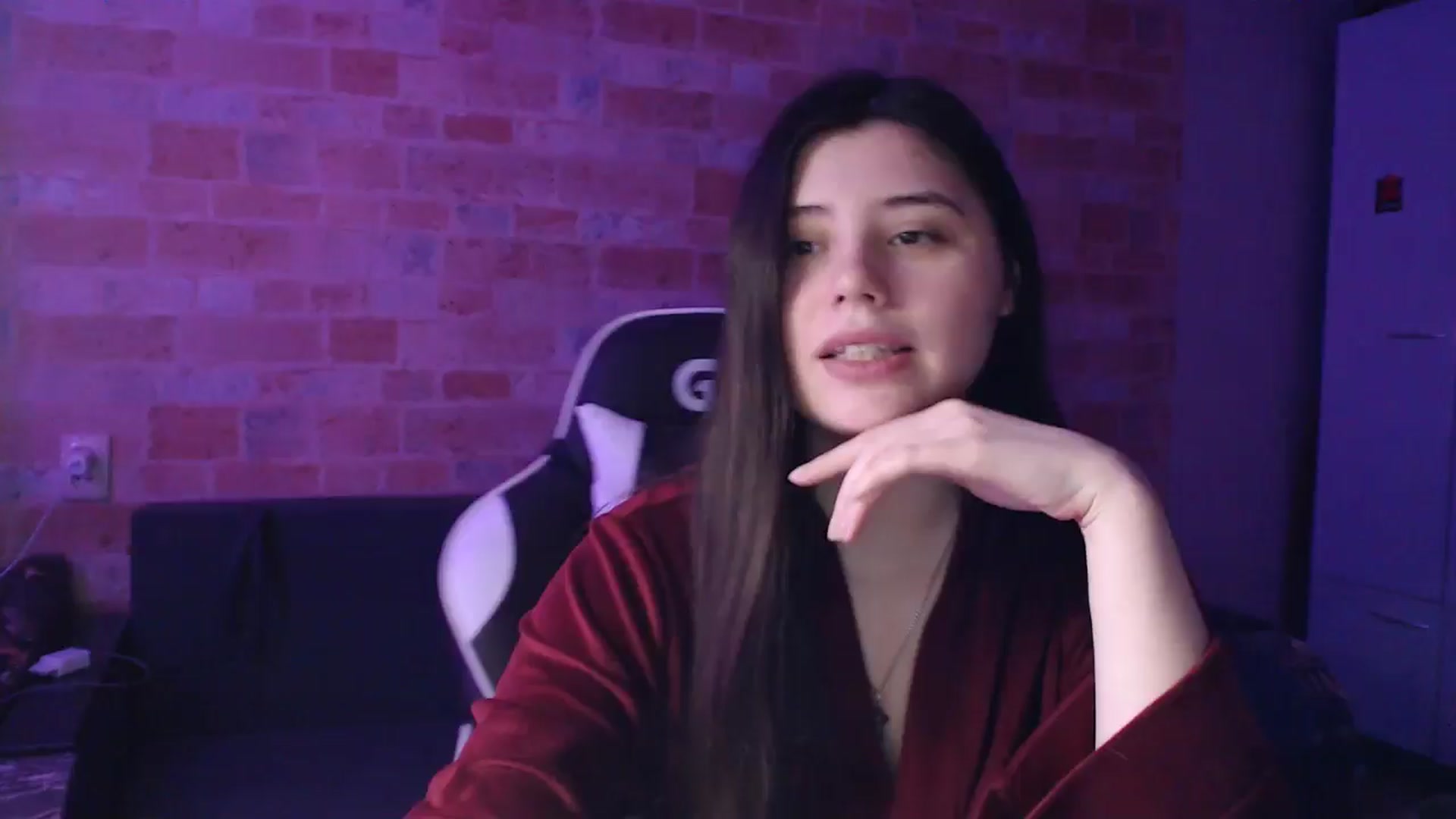 Gallery image thumbnail from Moon_light23's myfreecams stream on, 05/08/2024, 19:32 image 10 of 20