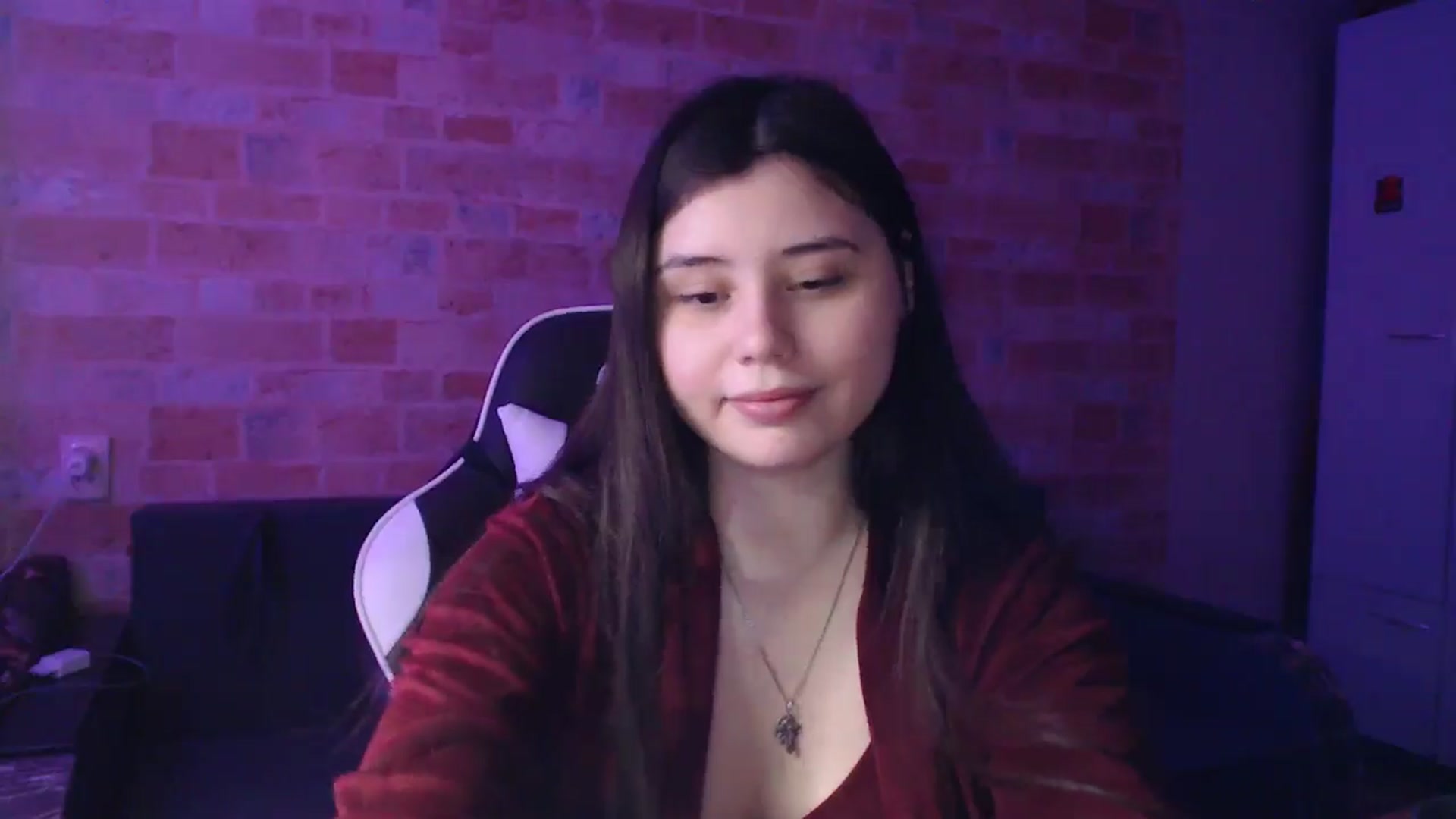 Gallery image thumbnail from Moon_light23's myfreecams stream on, 05/08/2024, 19:32 image 17 of 20
