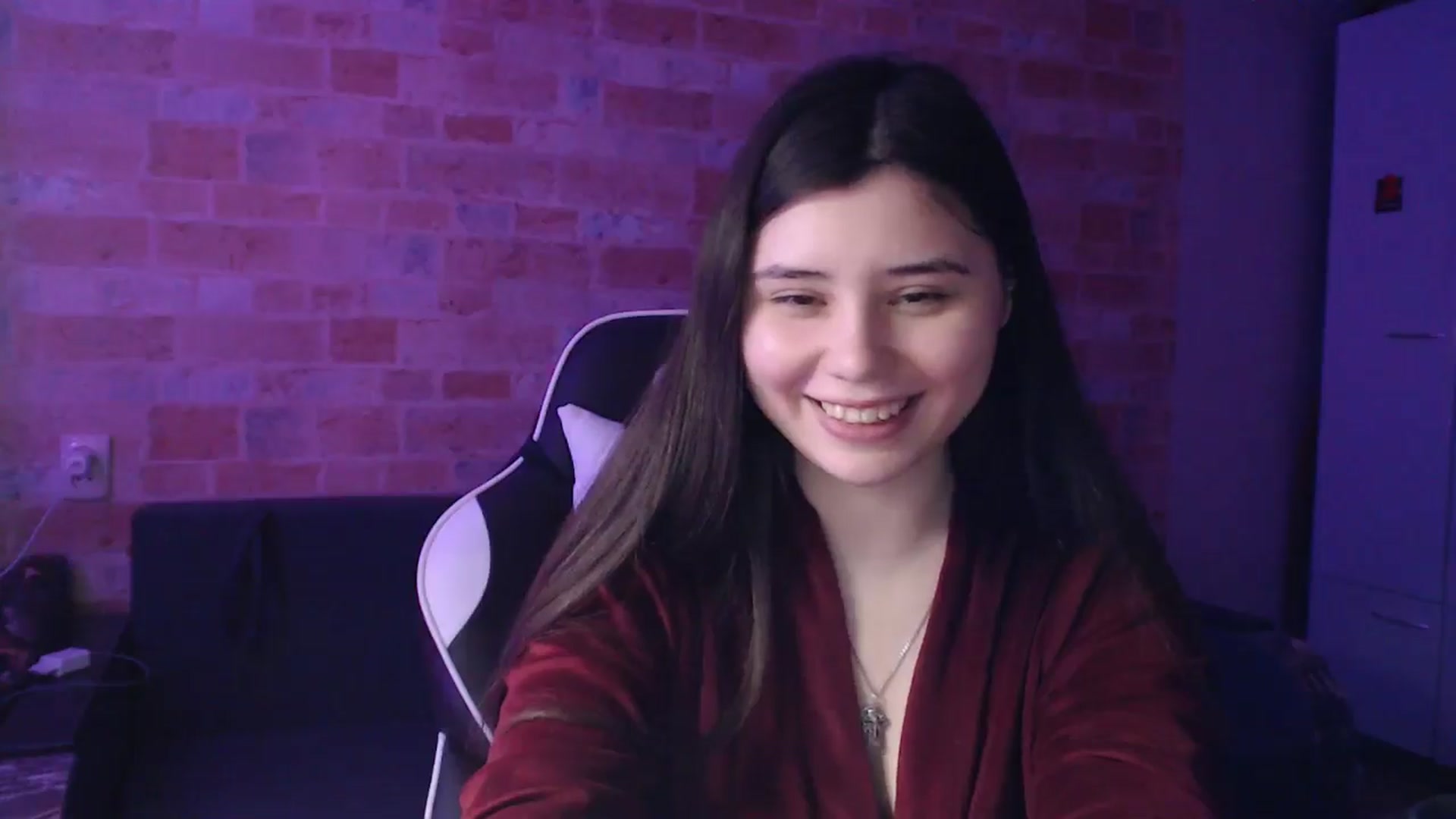 Gallery image thumbnail from Moon_light23's myfreecams stream on, 05/08/2024, 19:32 image 14 of 20