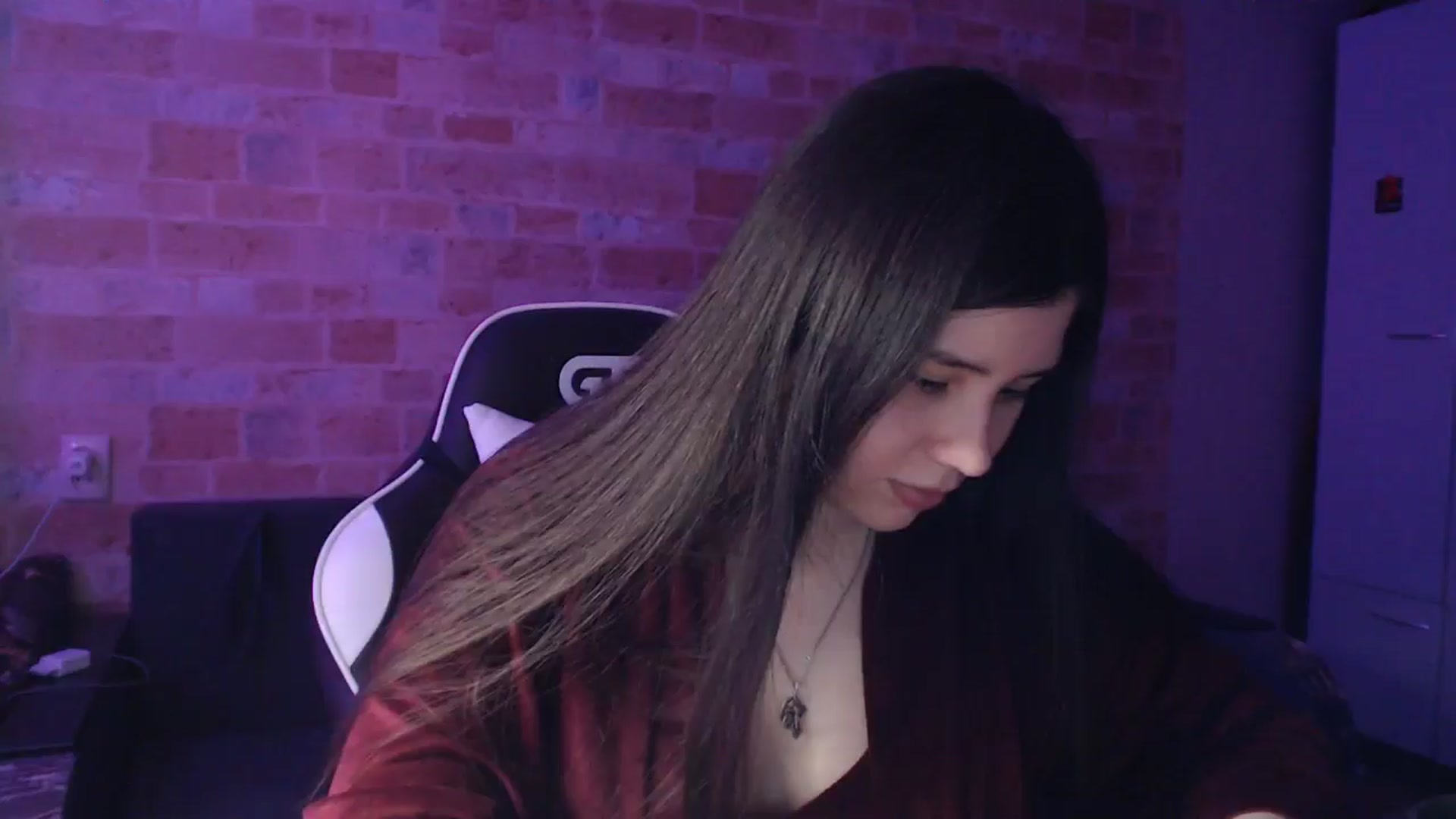 Gallery image thumbnail from Moon_light23's myfreecams stream on, 05/08/2024, 19:32 image 20 of 20