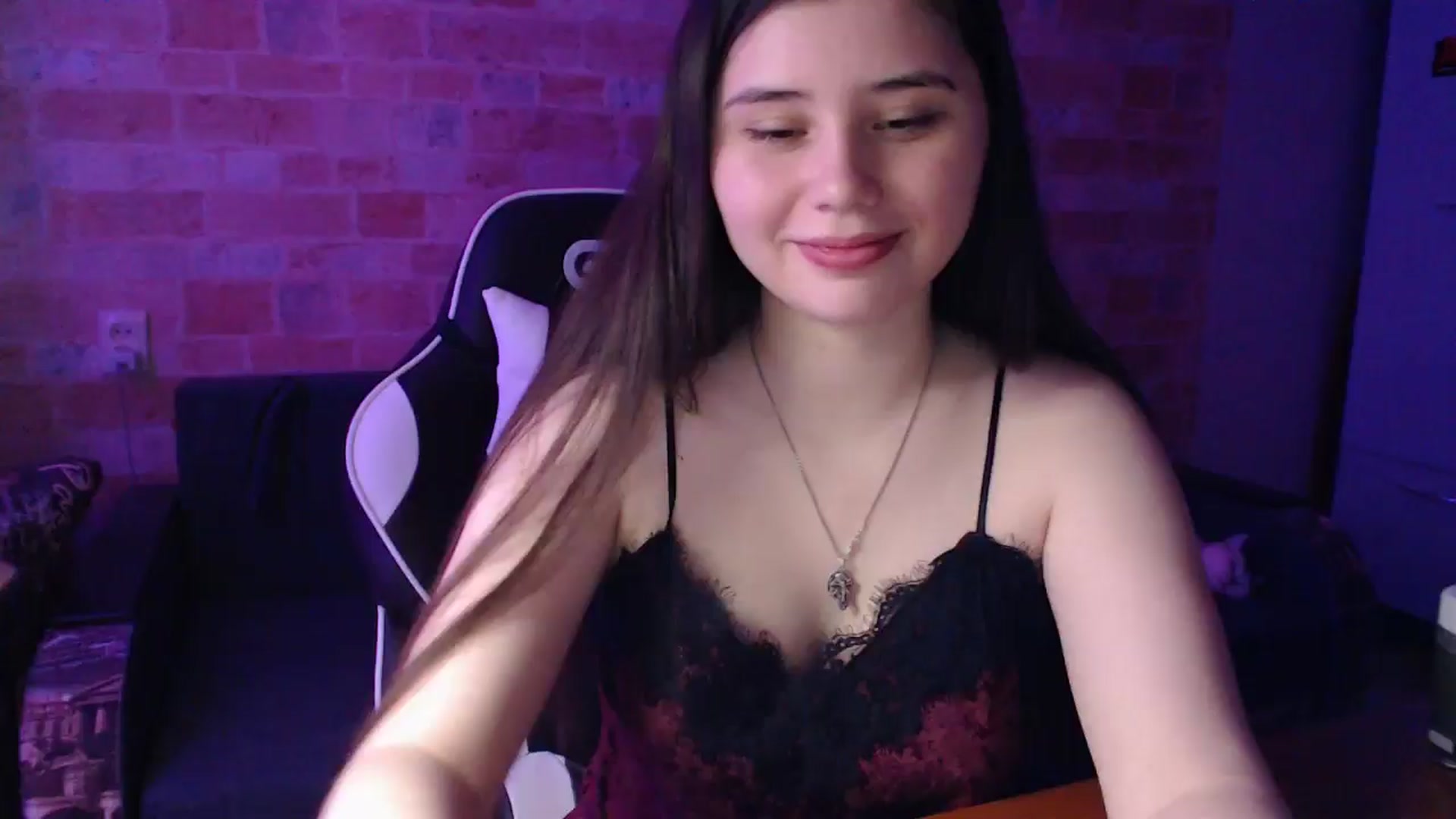 Gallery image thumbnail from Moon_light23's myfreecams stream on, 05/25/2024, 19:14 image 19 of 20