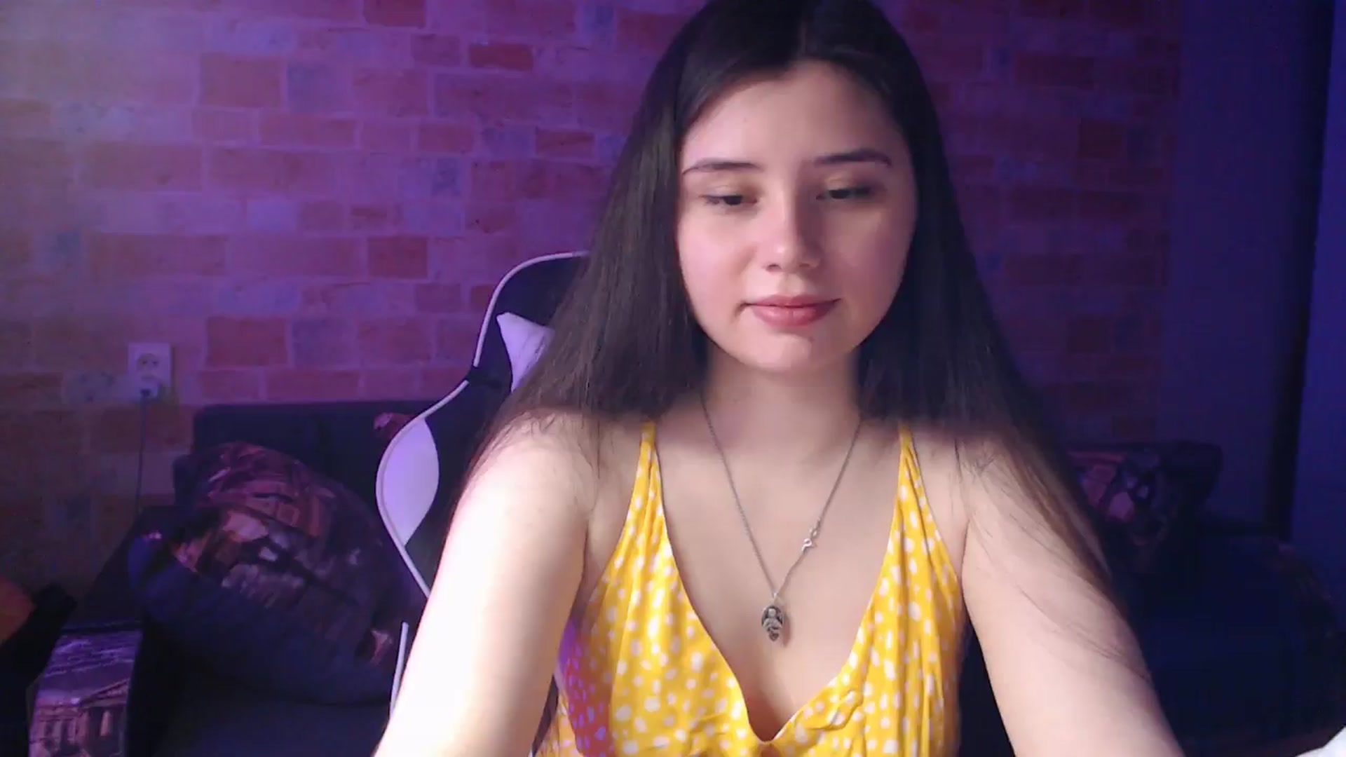 Gallery image thumbnail from Moon_light23's myfreecams stream on, 06/09/2024, 18:17 image 12 of 20