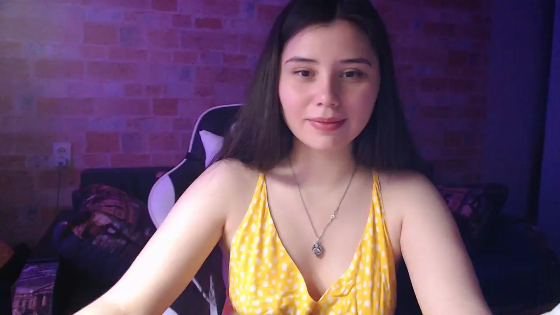 Gallery image thumbnail from Moon_light23's myfreecams stream on, 06/09/2024, 18:17 image 18 of 20