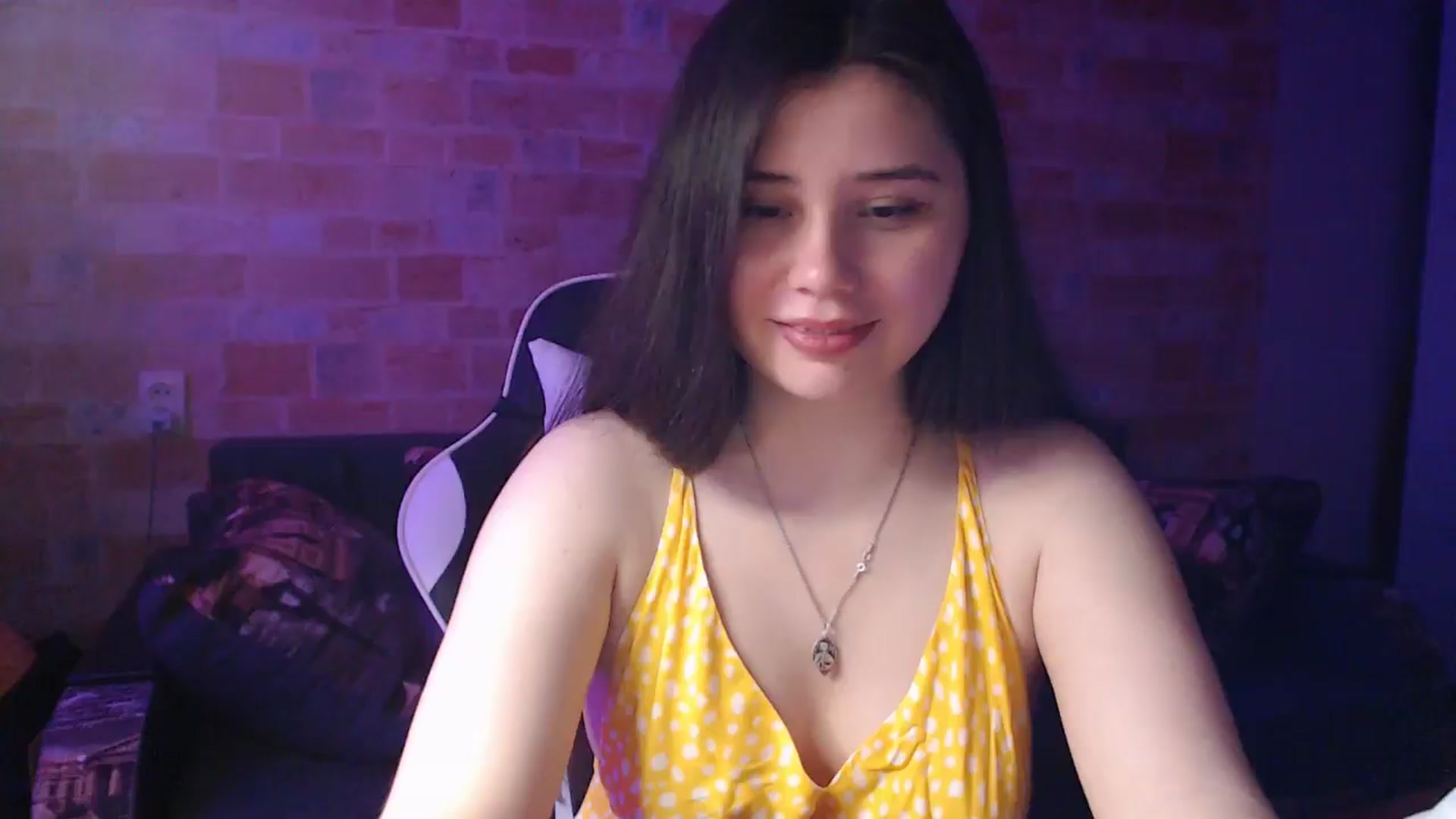 Gallery image thumbnail from Moon_light23's myfreecams stream on, 06/09/2024, 18:17 image 17 of 20