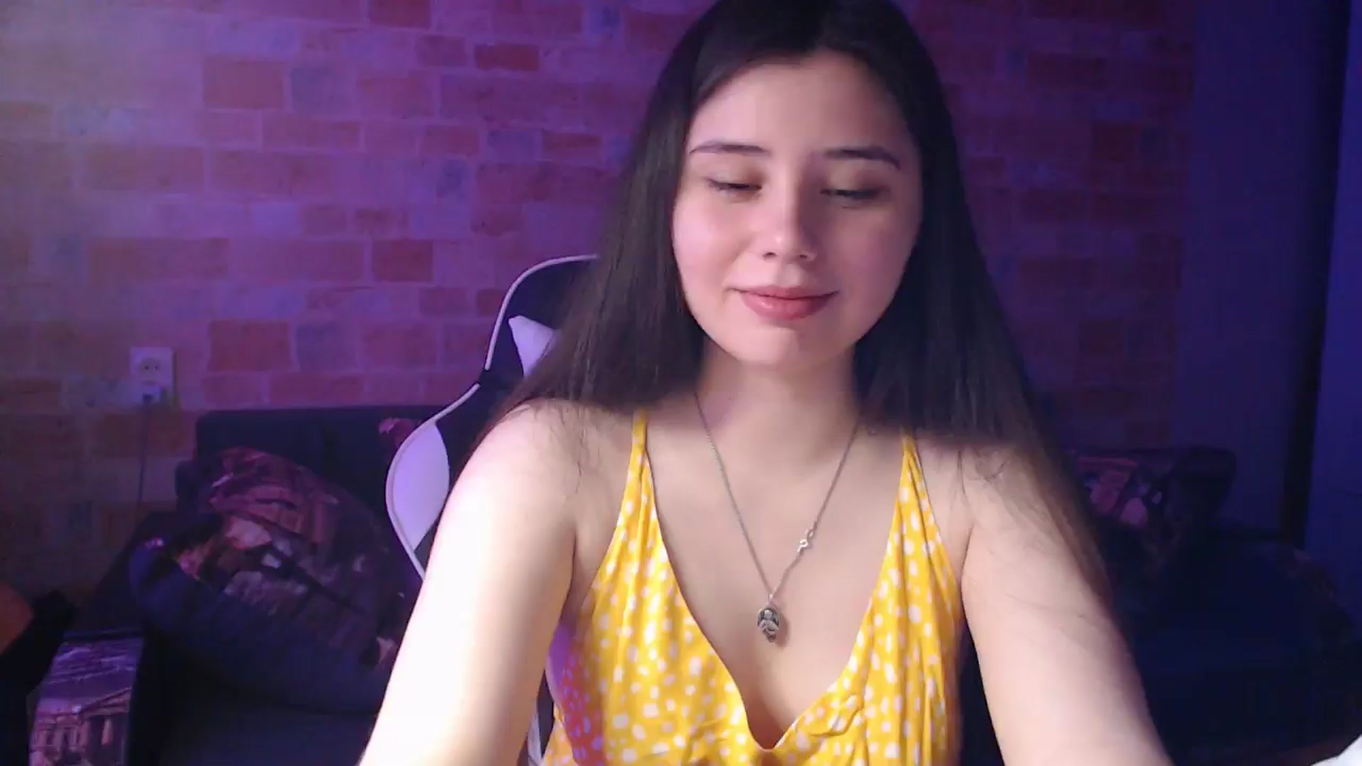 Gallery image thumbnail from Moon_light23's myfreecams stream on, 06/09/2024, 18:17 image 9 of 20
