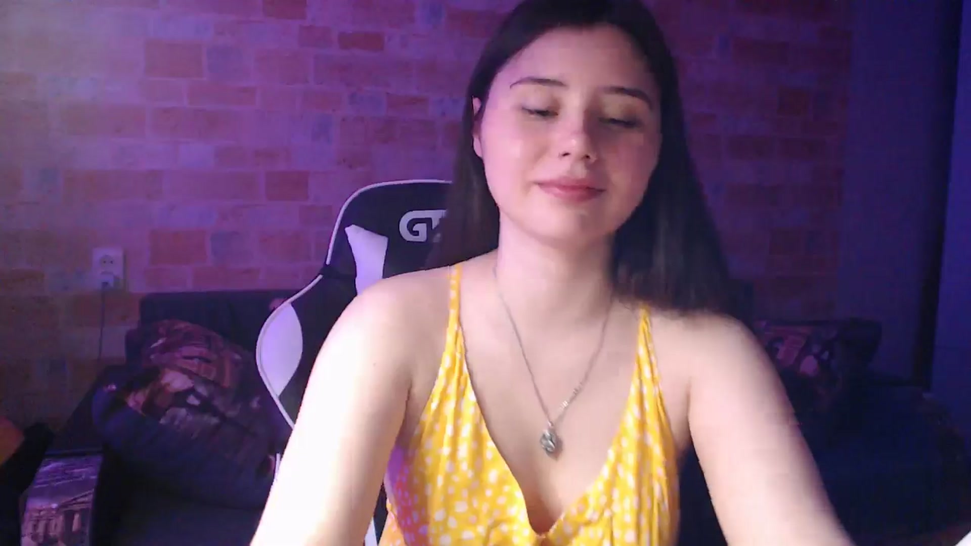 Gallery image thumbnail from Moon_light23's myfreecams stream on, 06/09/2024, 19:08 image 4 of 20