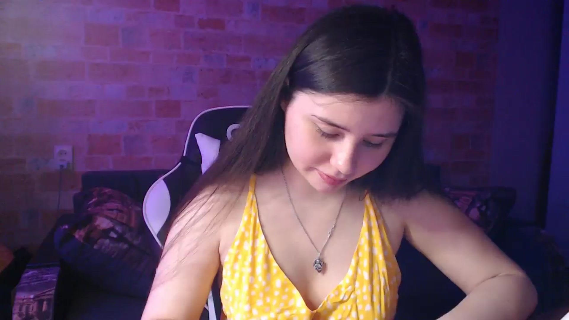 Gallery image thumbnail from Moon_light23's myfreecams stream on, 06/09/2024, 19:08 image 3 of 20