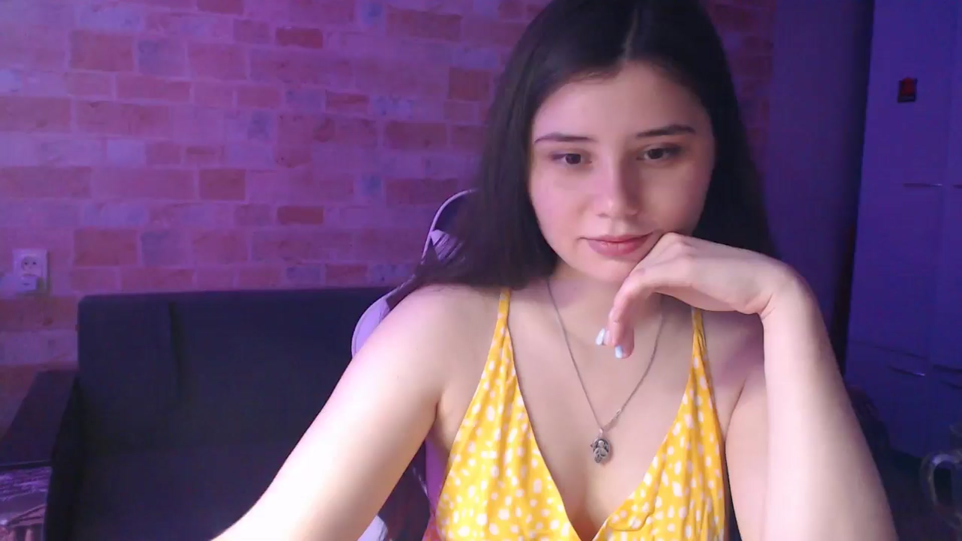 Gallery image thumbnail from Moon_light23's myfreecams stream on, 06/15/2024, 18:18 image 5 of 20