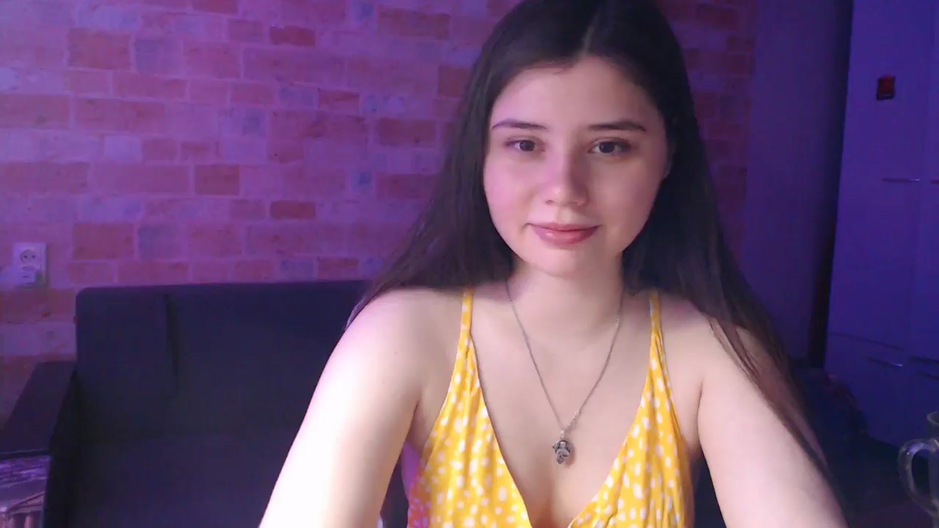 Gallery image thumbnail from Moon_light23's myfreecams stream on, 06/15/2024, 18:18 image 6 of 20