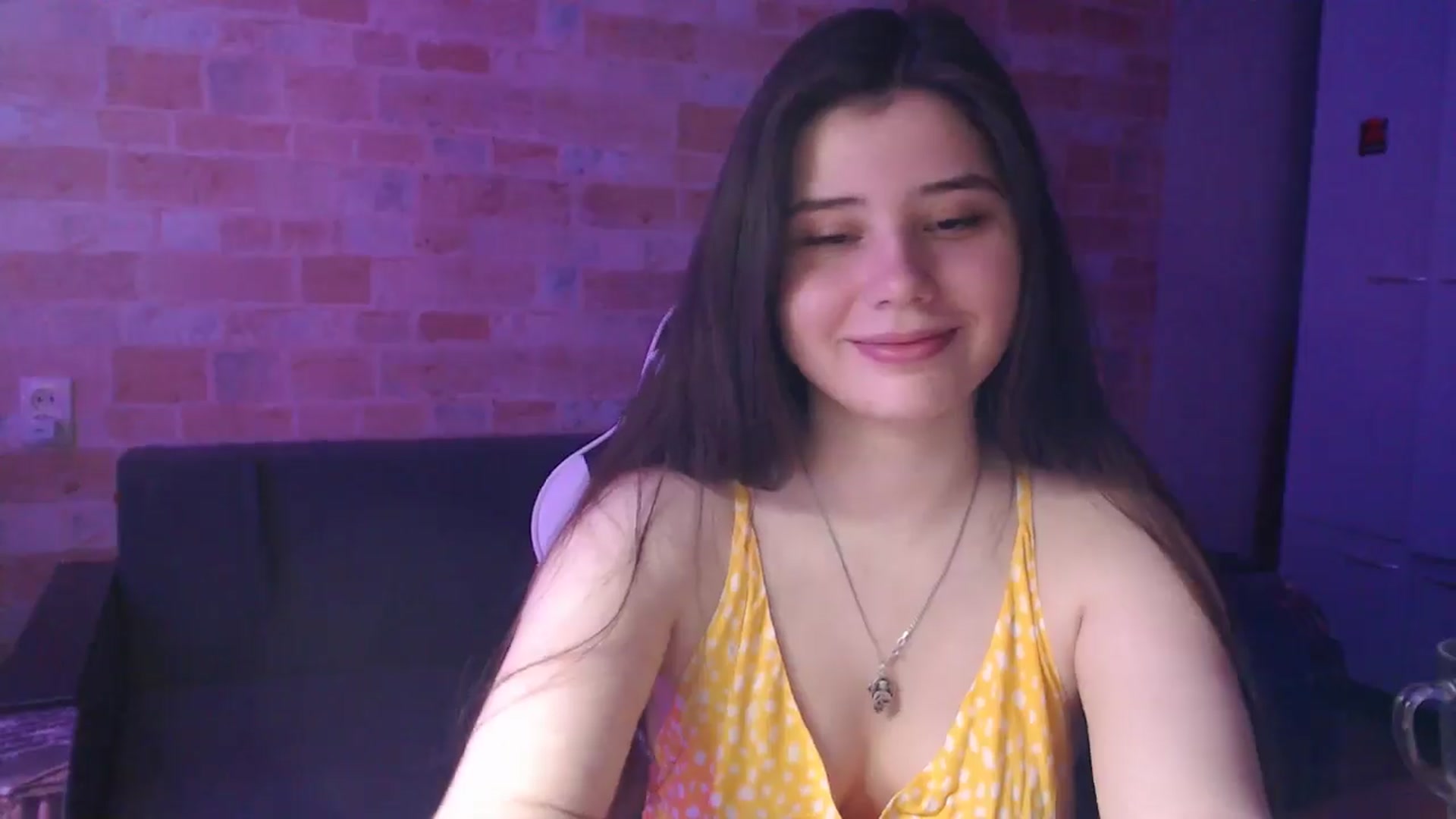 Gallery image thumbnail from Moon_light23's myfreecams stream on, 06/15/2024, 18:18 image 16 of 20