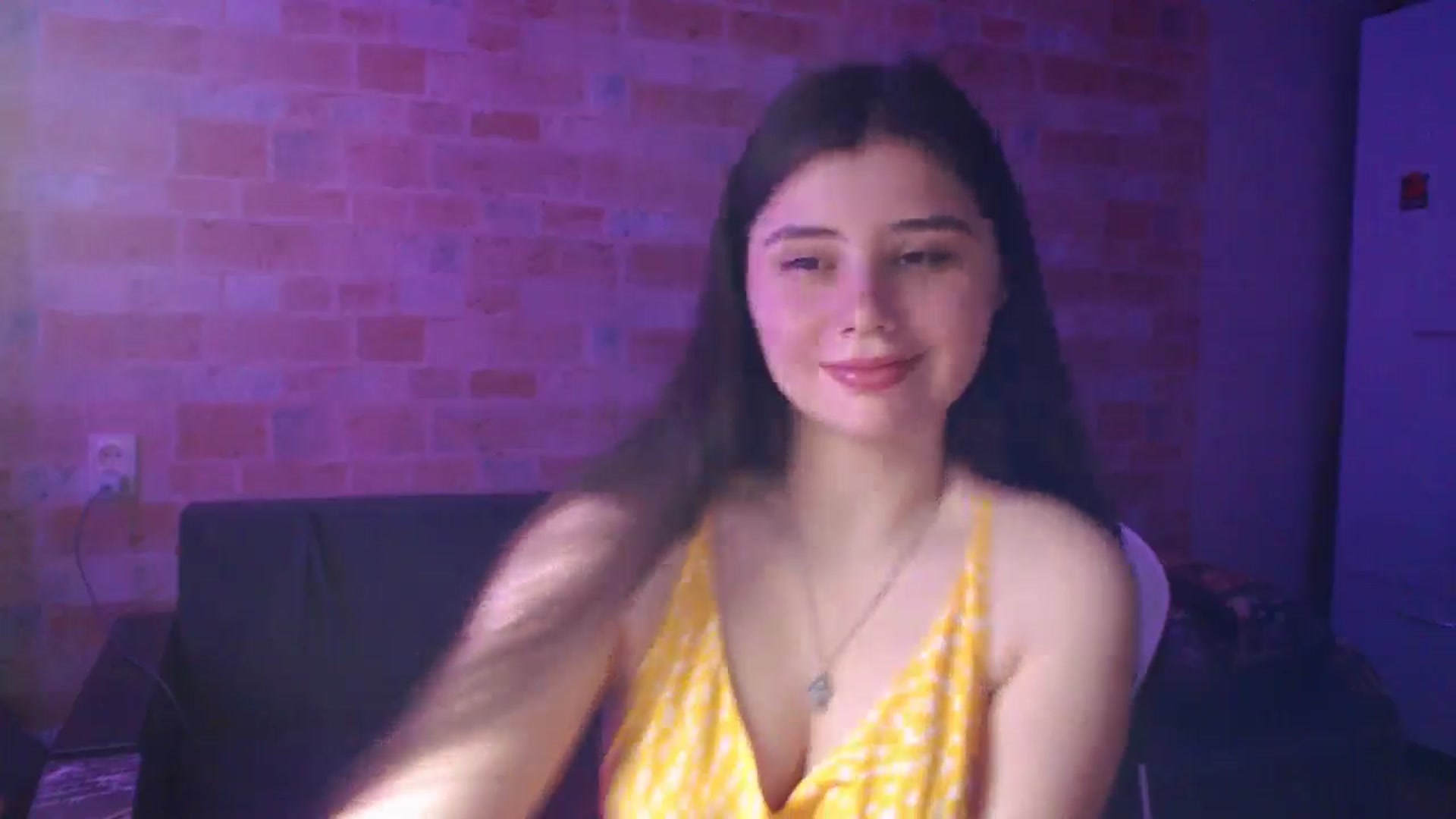 Gallery image thumbnail from Moon_light23's myfreecams stream on, 06/17/2024, 18:57 image 11 of 20
