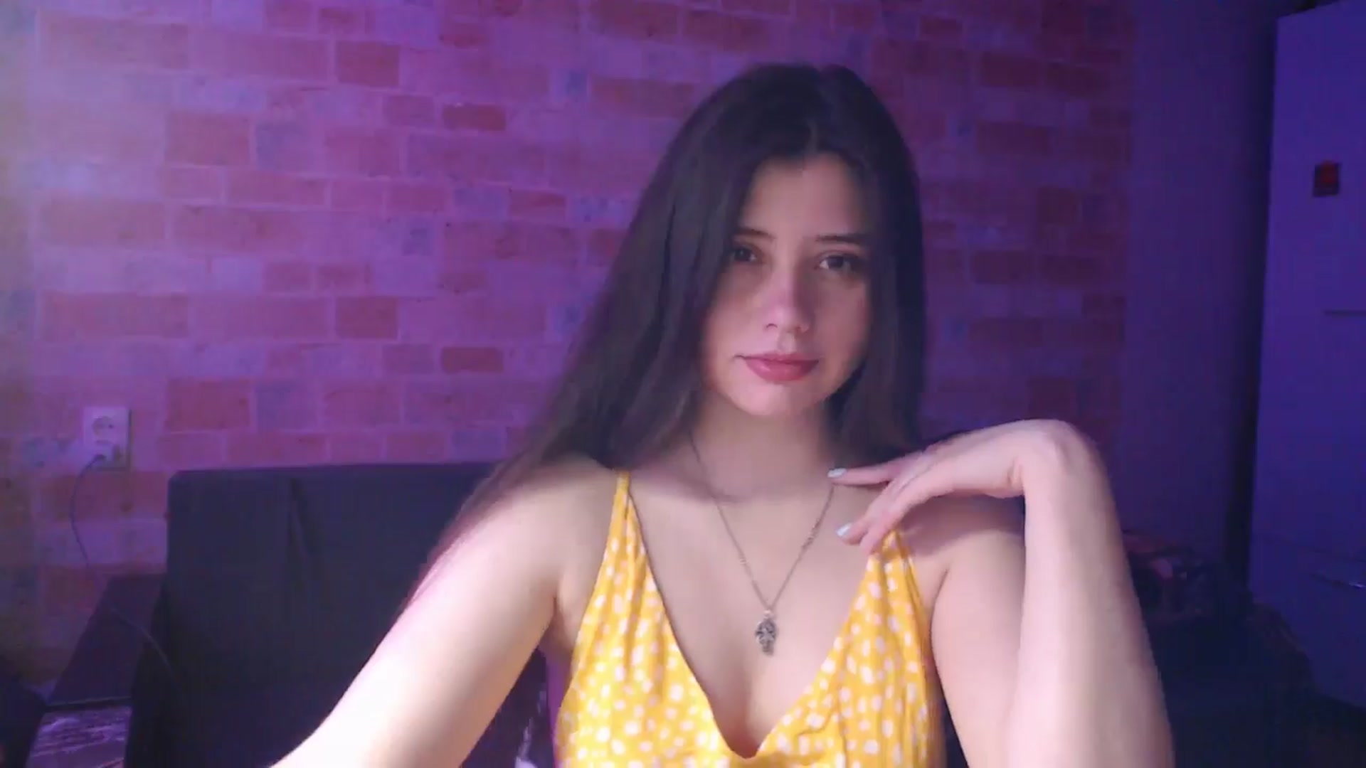 Gallery image thumbnail from Moon_light23's myfreecams stream on, 06/17/2024, 18:57 image 4 of 20