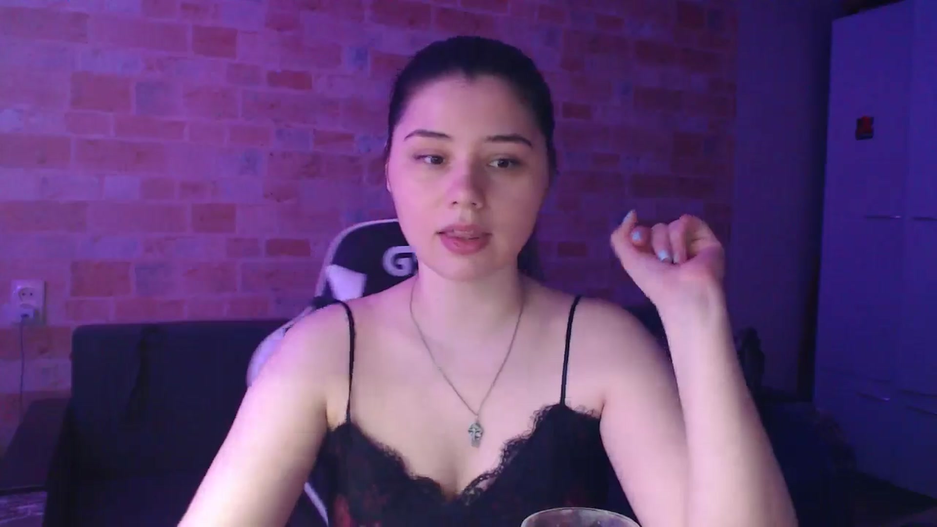 Gallery image thumbnail from Moon_light23's myfreecams stream on, 06/23/2024, 18:41 image 13 of 20