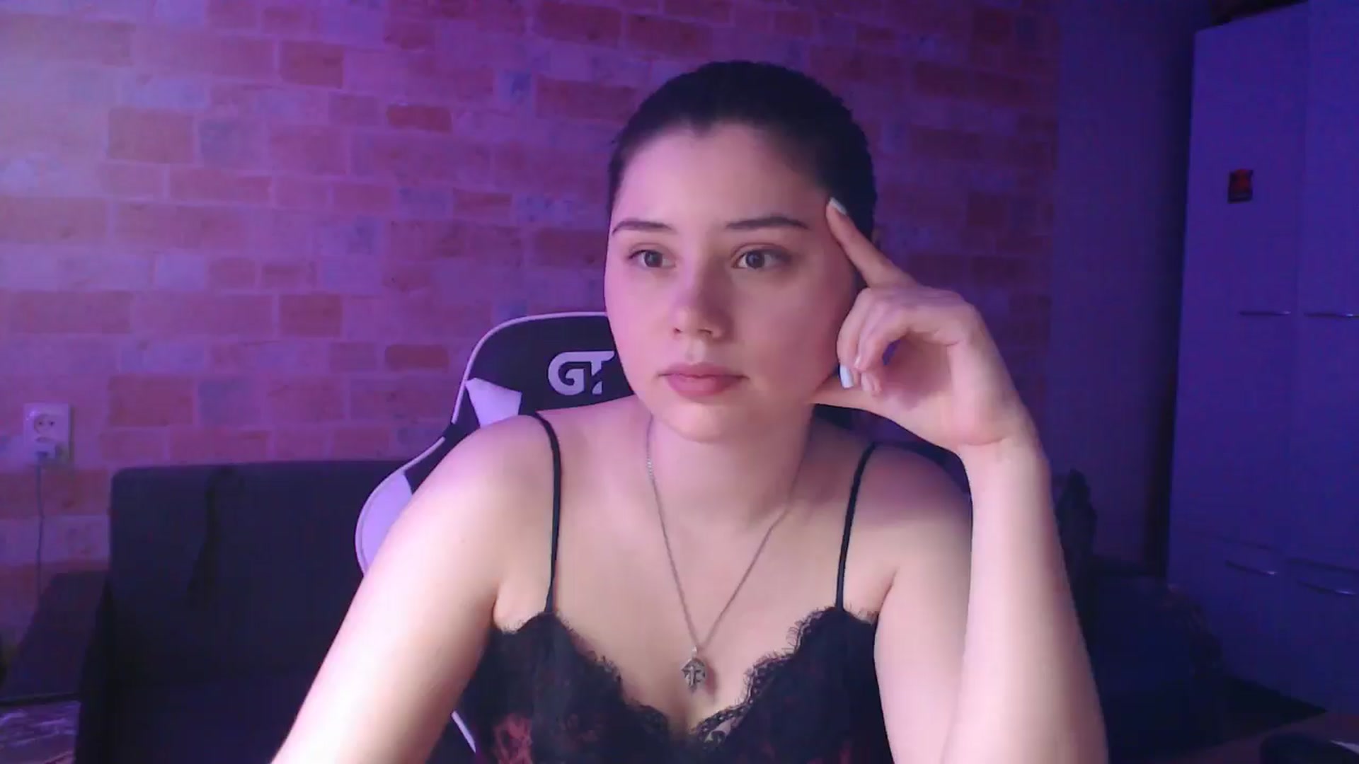 Gallery image thumbnail from Moon_light23's myfreecams stream on, 06/23/2024, 18:41 image 1 of 20