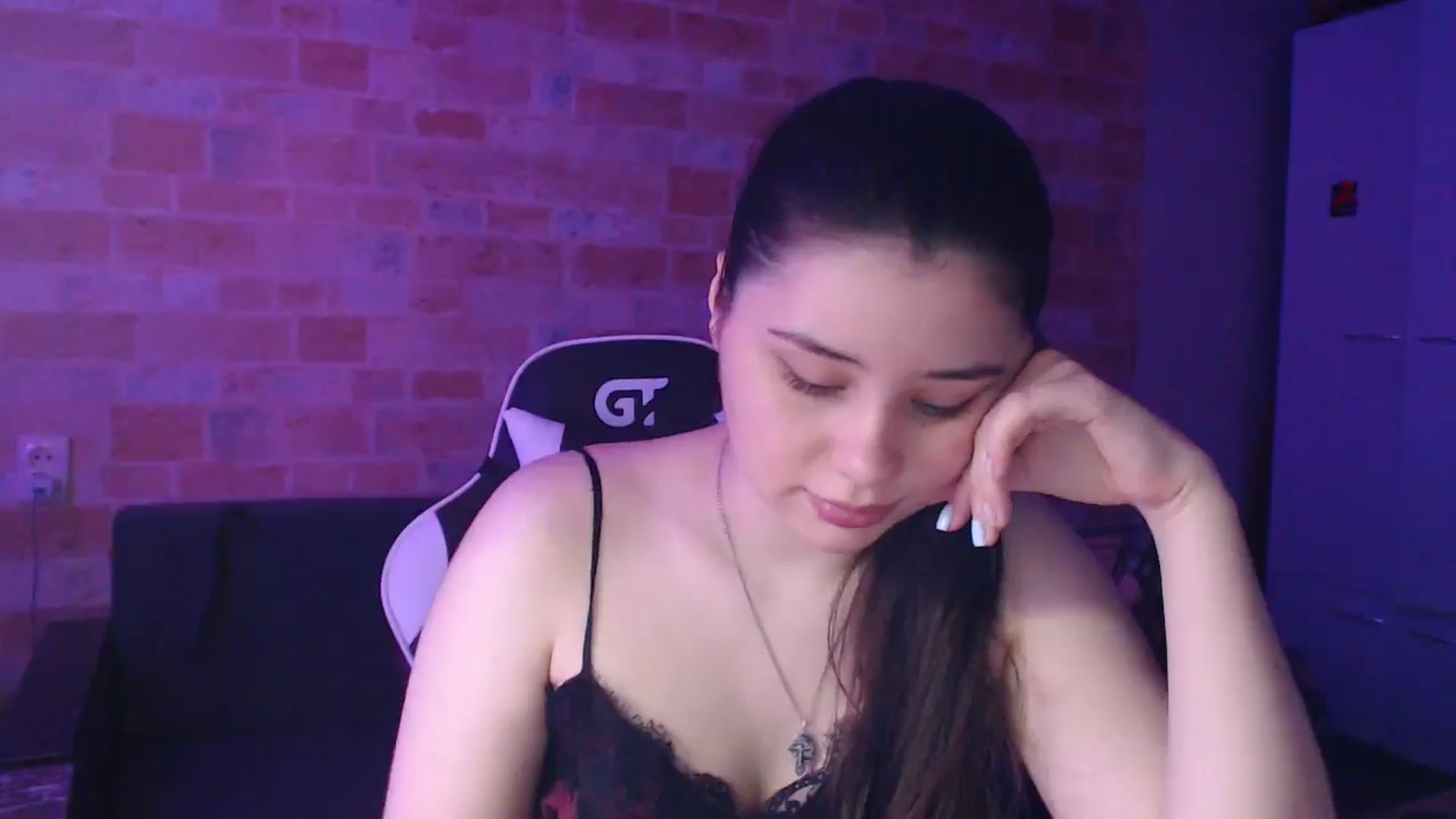 Gallery image thumbnail from Moon_light23's myfreecams stream on, 06/23/2024, 18:41 image 8 of 20