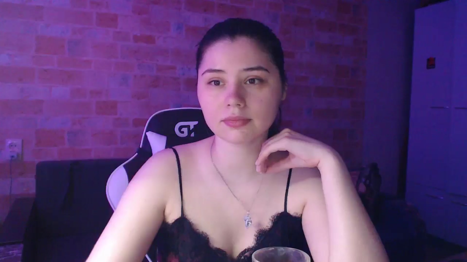 Gallery image thumbnail from Moon_light23's myfreecams stream on, 06/23/2024, 18:41 image 19 of 20
