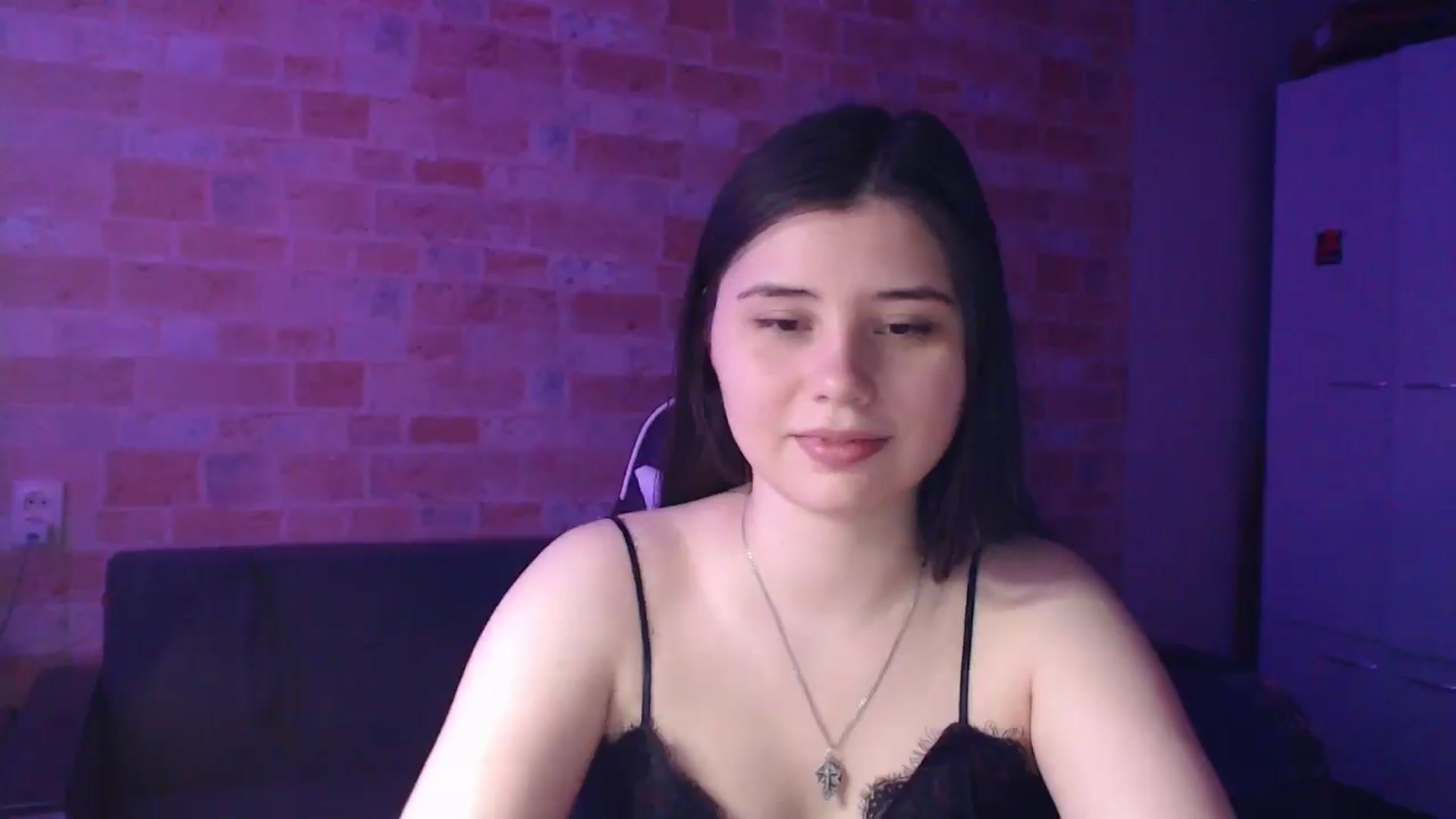Gallery image thumbnail from Moon_light23's myfreecams stream on, 06/27/2024, 18:58 image 12 of 20