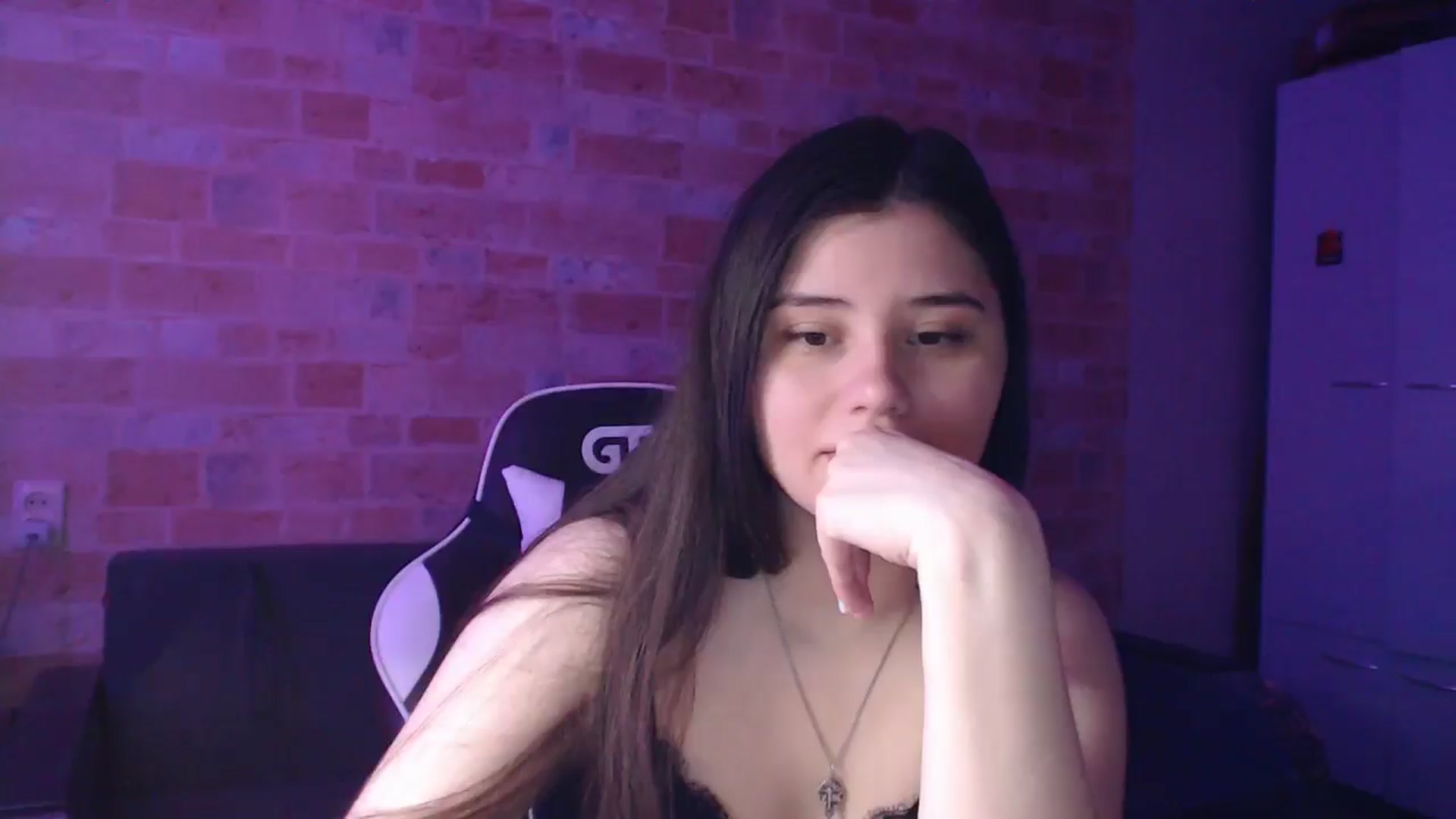 Gallery image thumbnail from Moon_light23's myfreecams stream on, 06/27/2024, 18:58 image 20 of 20
