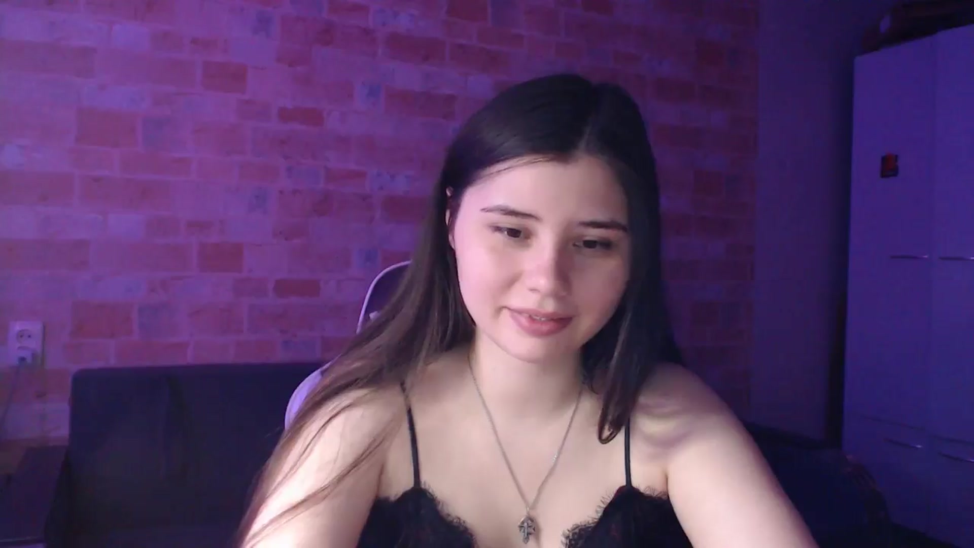 Gallery image thumbnail from Moon_light23's myfreecams stream on, 06/27/2024, 18:58 image 16 of 20