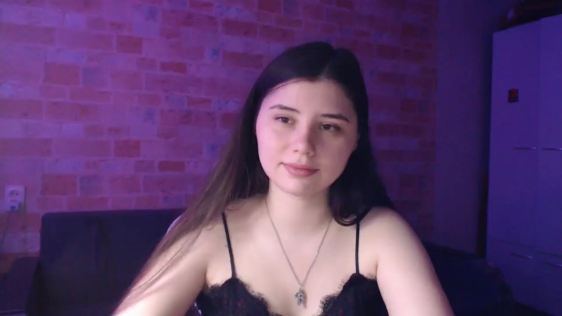 Gallery image thumbnail from Moon_light23's myfreecams stream on, 06/27/2024, 18:58 image 17 of 20