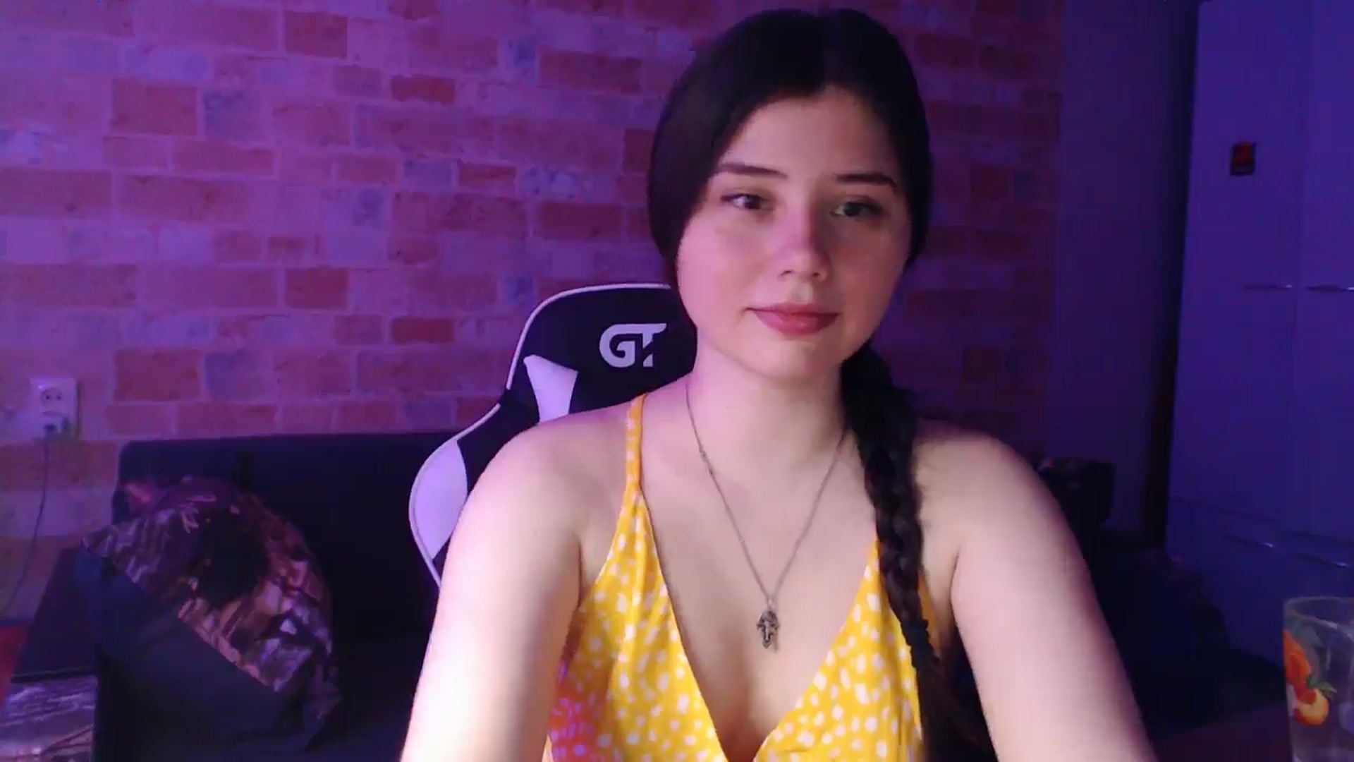 Gallery image thumbnail from Moon_light23's myfreecams stream on, 06/30/2024, 18:29 image 13 of 20