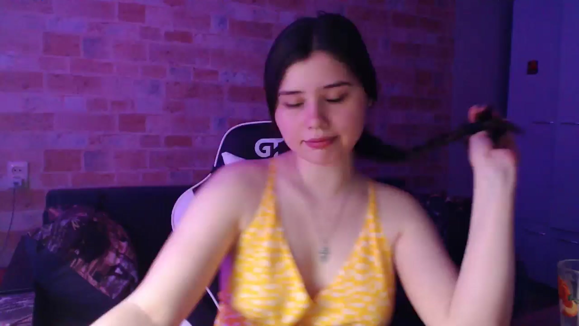 Gallery image thumbnail from Moon_light23's myfreecams stream on, 06/30/2024, 18:29 image 17 of 20
