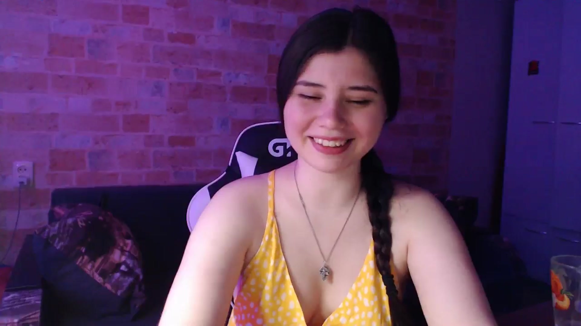 Gallery image thumbnail from Moon_light23's myfreecams stream on, 06/30/2024, 18:29 image 5 of 20