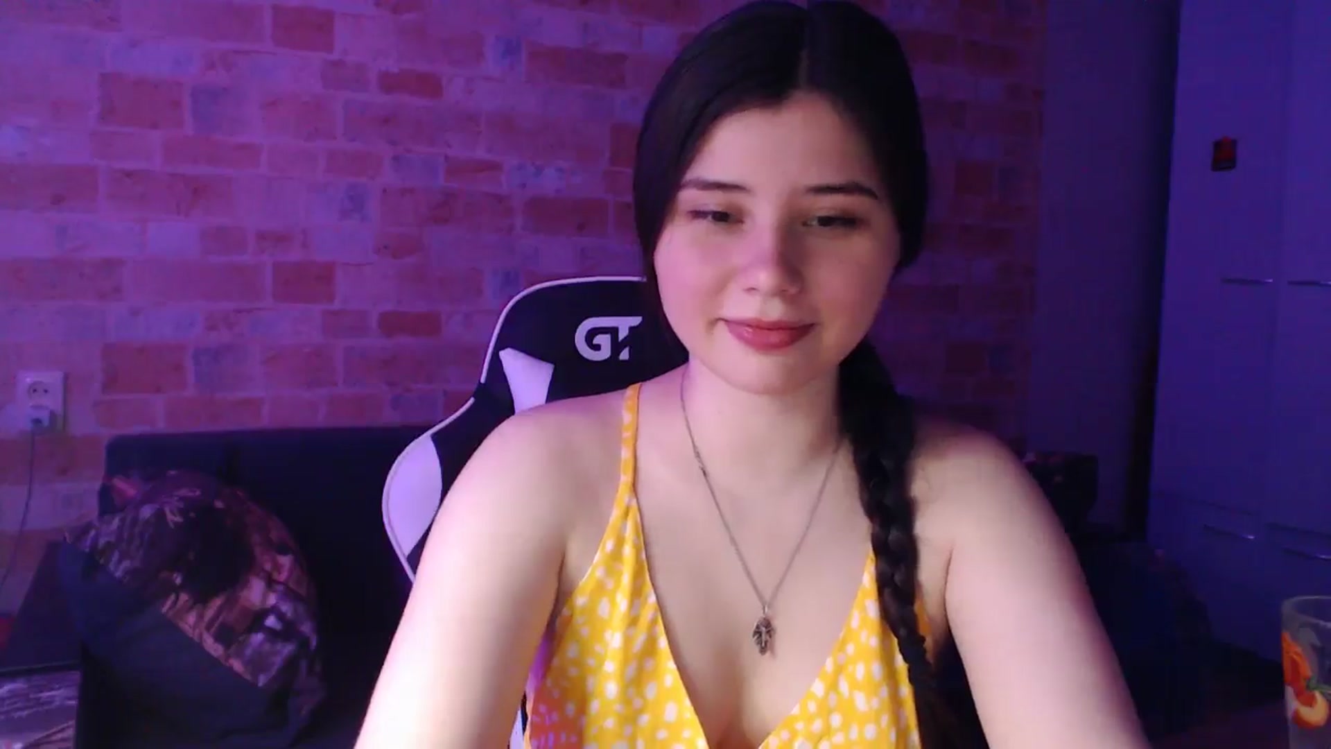 Gallery image thumbnail from Moon_light23's myfreecams stream on, 06/30/2024, 18:29 image 14 of 20