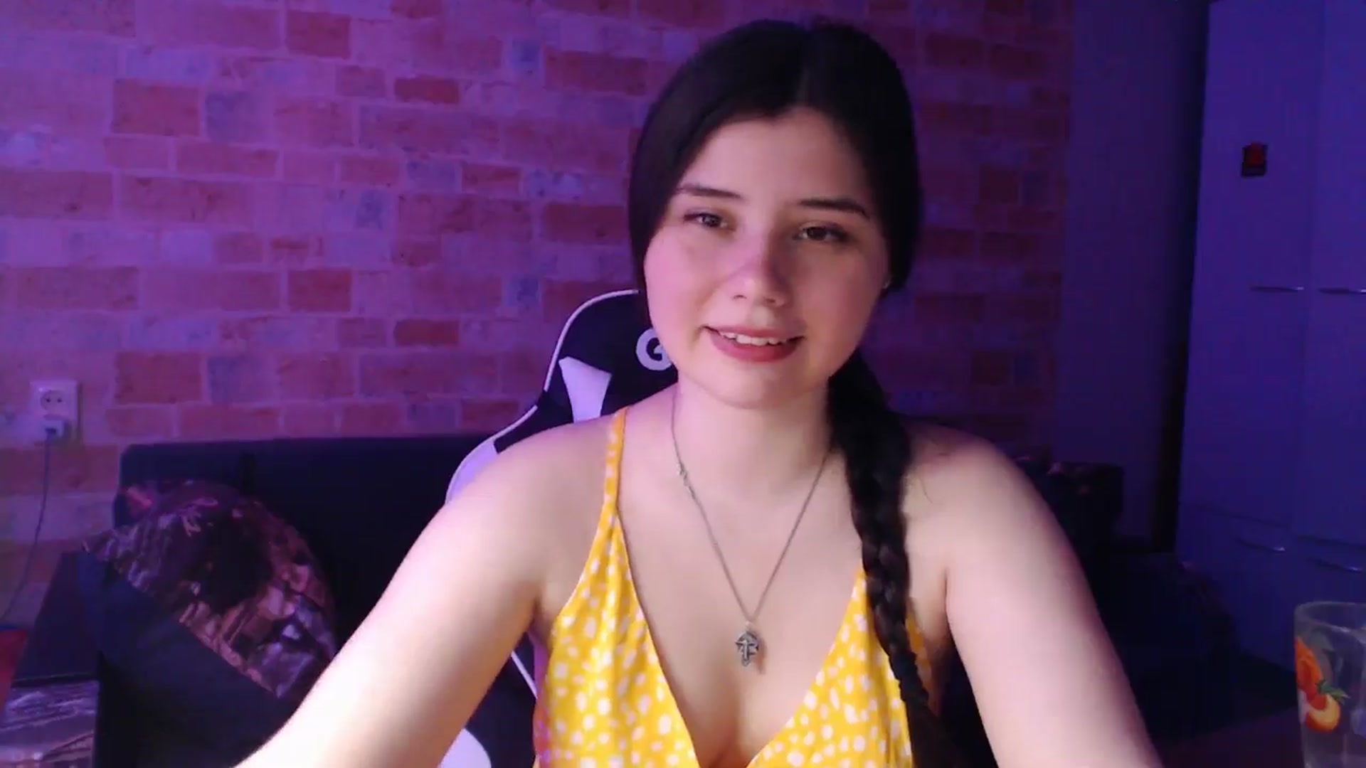 Gallery image thumbnail from Moon_light23's myfreecams stream on, 06/30/2024, 18:29 image 7 of 20
