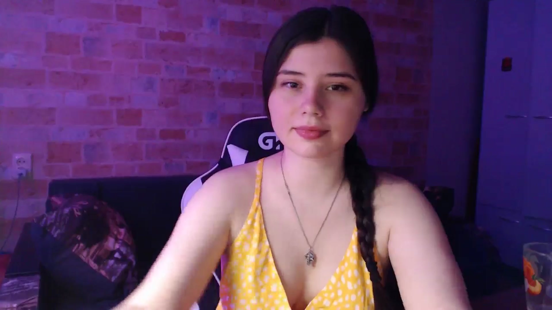Gallery image thumbnail from Moon_light23's myfreecams stream on, 06/30/2024, 18:29 image 8 of 20