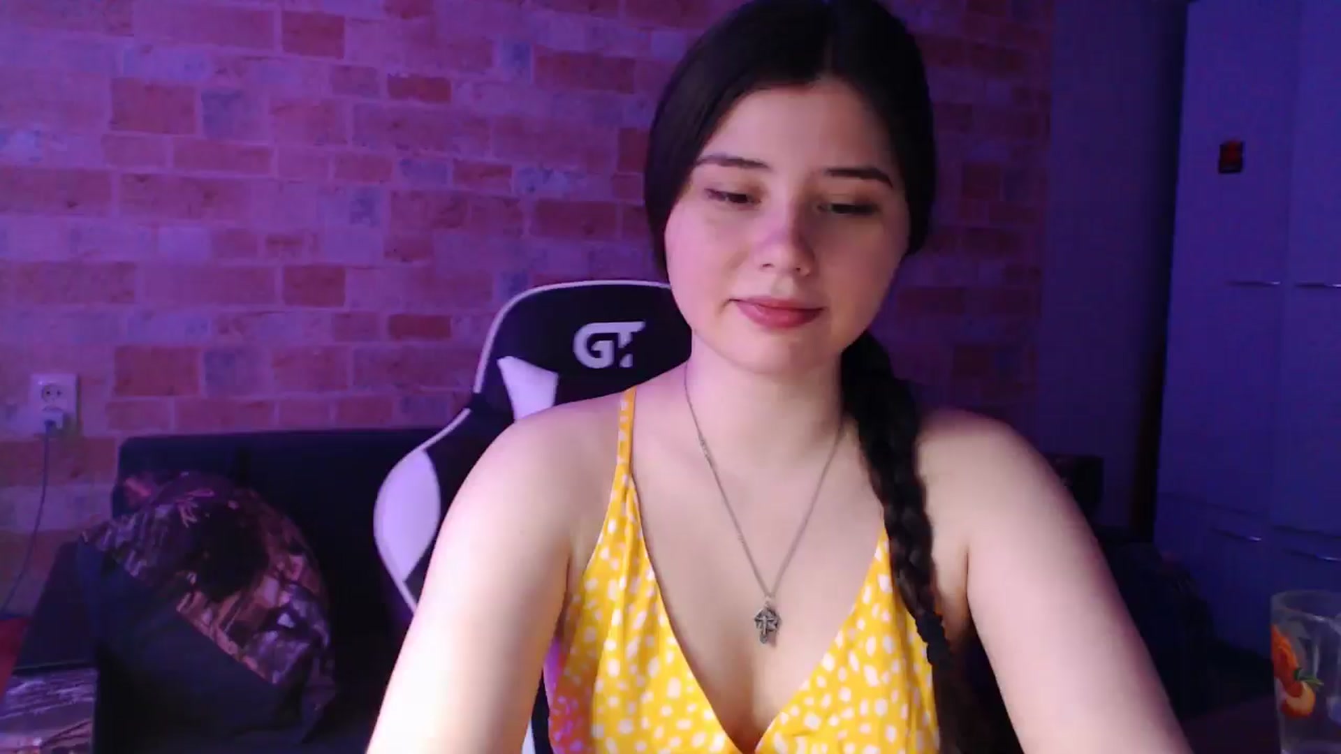 Gallery image thumbnail from Moon_light23's myfreecams stream on, 06/30/2024, 18:29 image 1 of 20