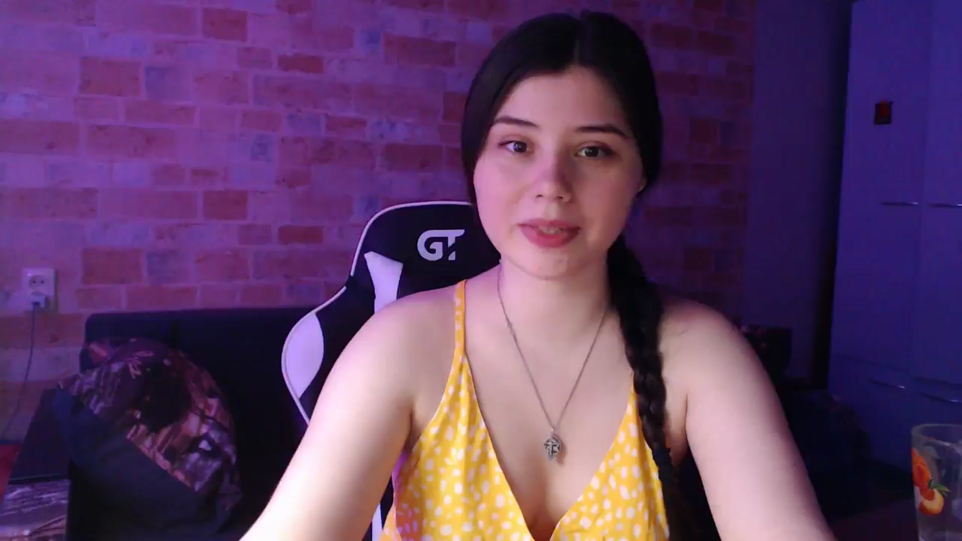 Gallery image thumbnail from Moon_light23's myfreecams stream on, 06/30/2024, 18:29 image 2 of 20