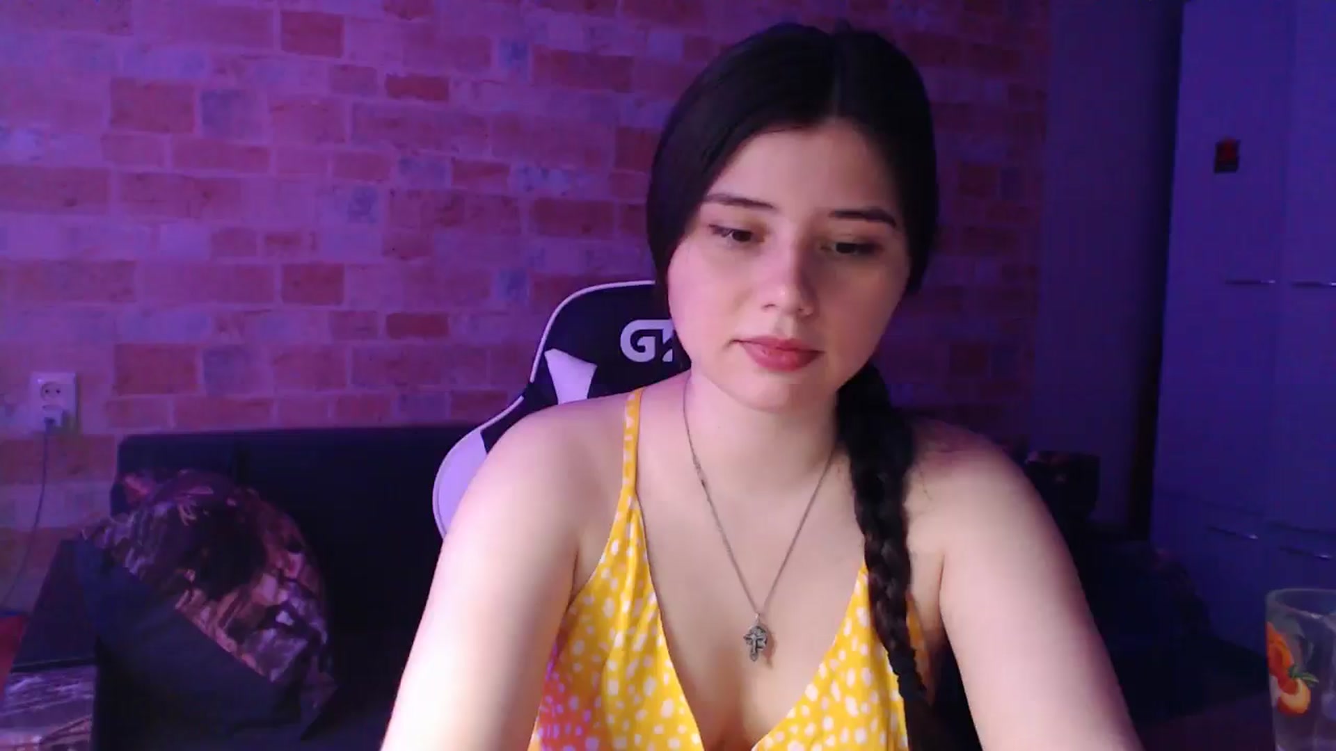 Gallery image thumbnail from Moon_light23's myfreecams stream on, 06/30/2024, 18:29 image 9 of 20