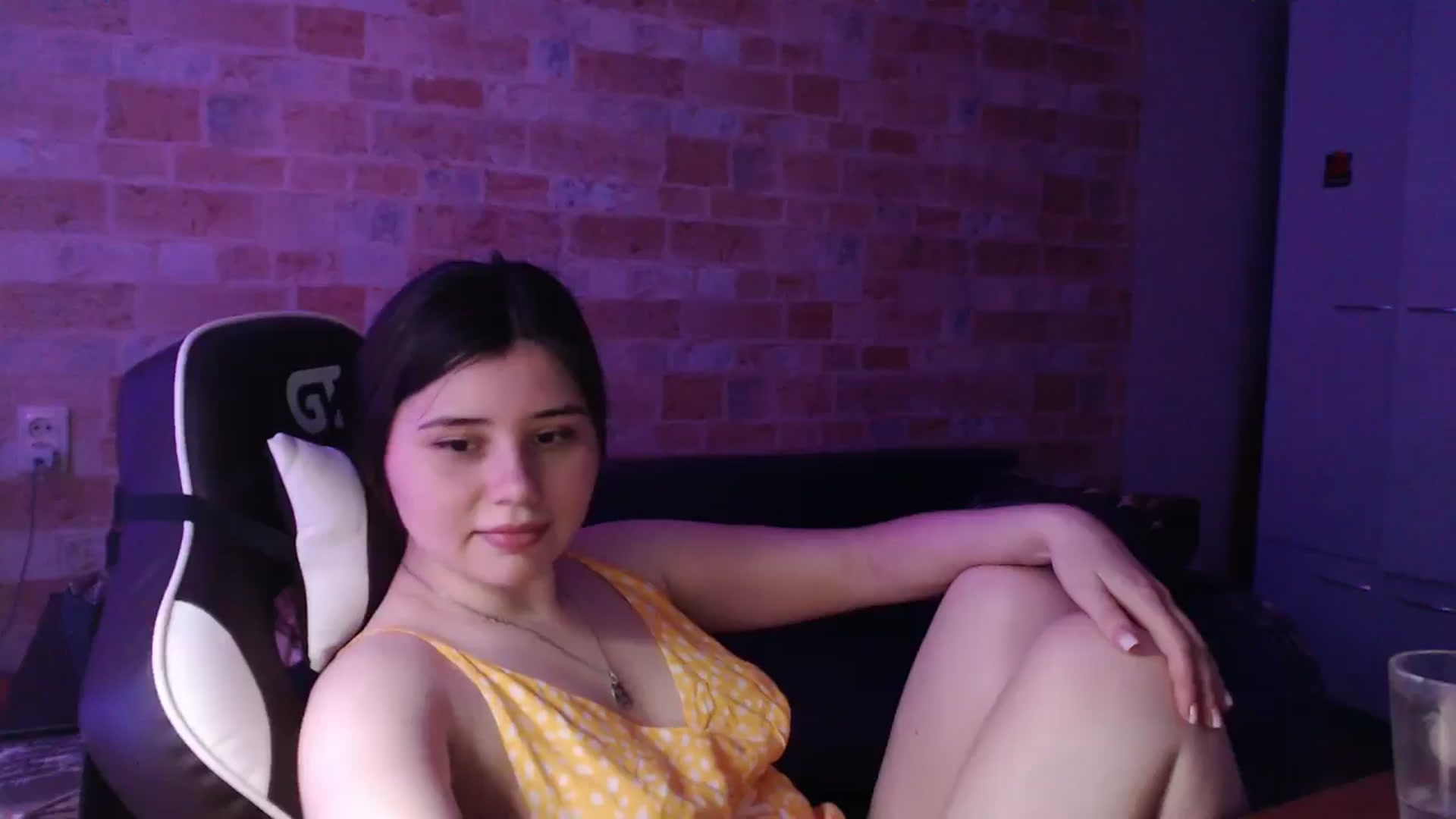 Gallery image thumbnail from Moon_light23's myfreecams stream on, 06/30/2024, 19:20 image 12 of 20