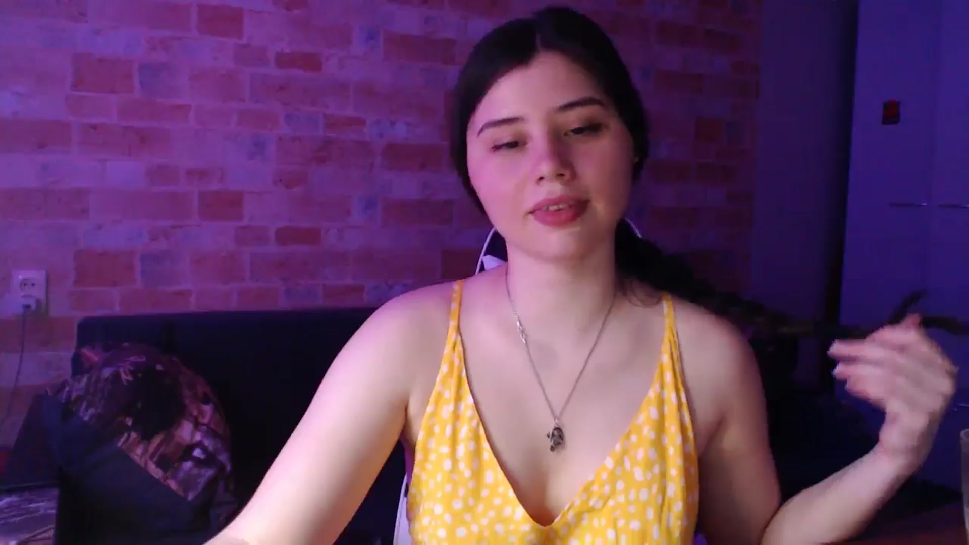 Gallery image thumbnail from Moon_light23's myfreecams stream on, 06/30/2024, 19:20 image 4 of 20