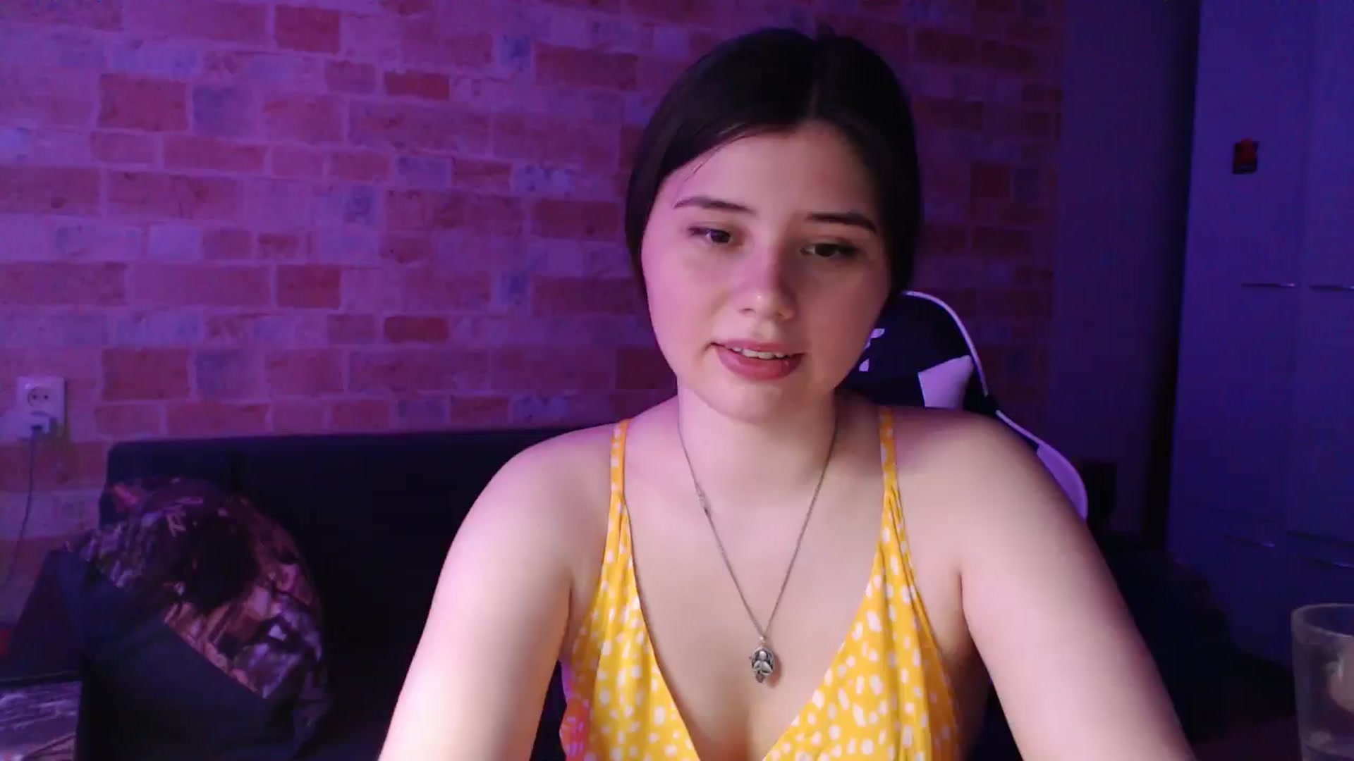 Gallery image thumbnail from Moon_light23's myfreecams stream on, 06/30/2024, 19:20 image 20 of 20