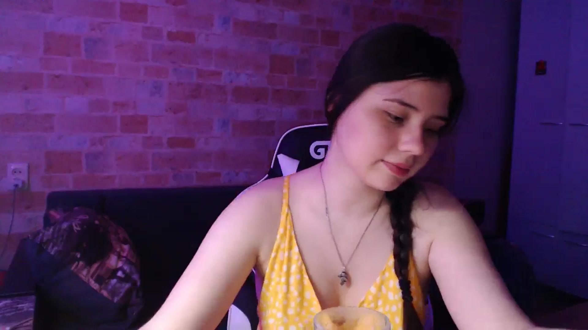 Gallery image thumbnail from Moon_light23's myfreecams stream on, 06/30/2024, 19:20 image 3 of 20