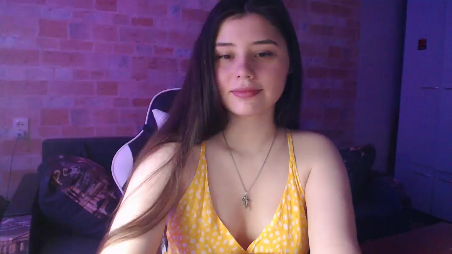 Gallery image thumbnail from Moon_light23's myfreecams stream on, 07/06/2024, 18:31 image 5 of 20