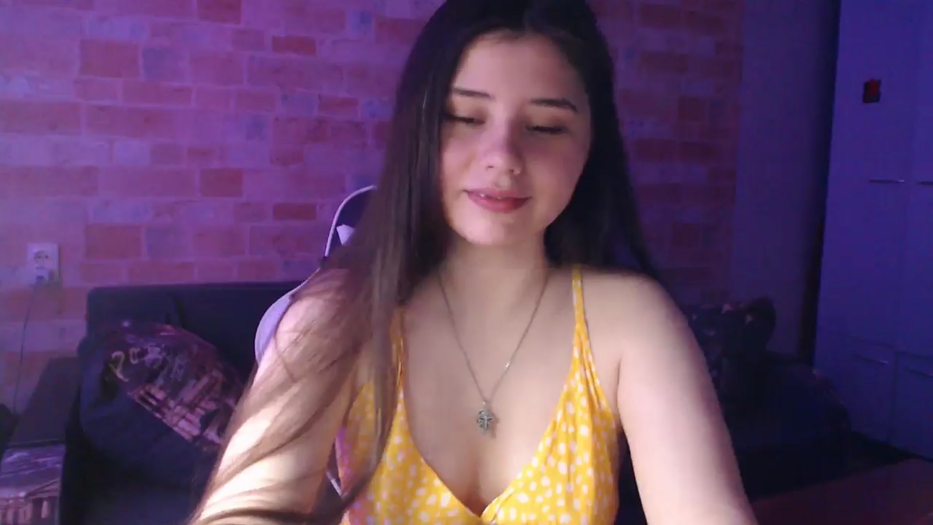 Gallery image thumbnail from Moon_light23's myfreecams stream on, 07/06/2024, 18:31 image 6 of 20