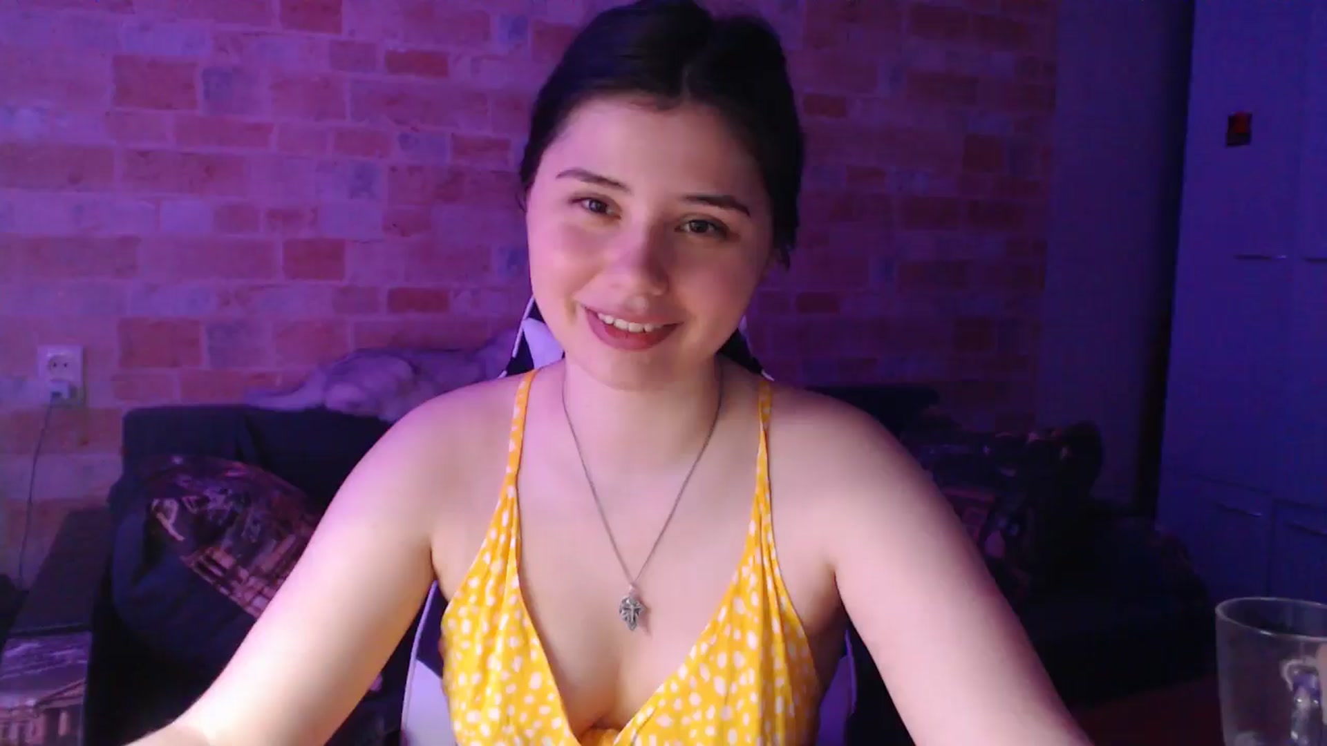 Gallery image thumbnail from Moon_light23's myfreecams stream on, 07/06/2024, 20:29 image 17 of 20