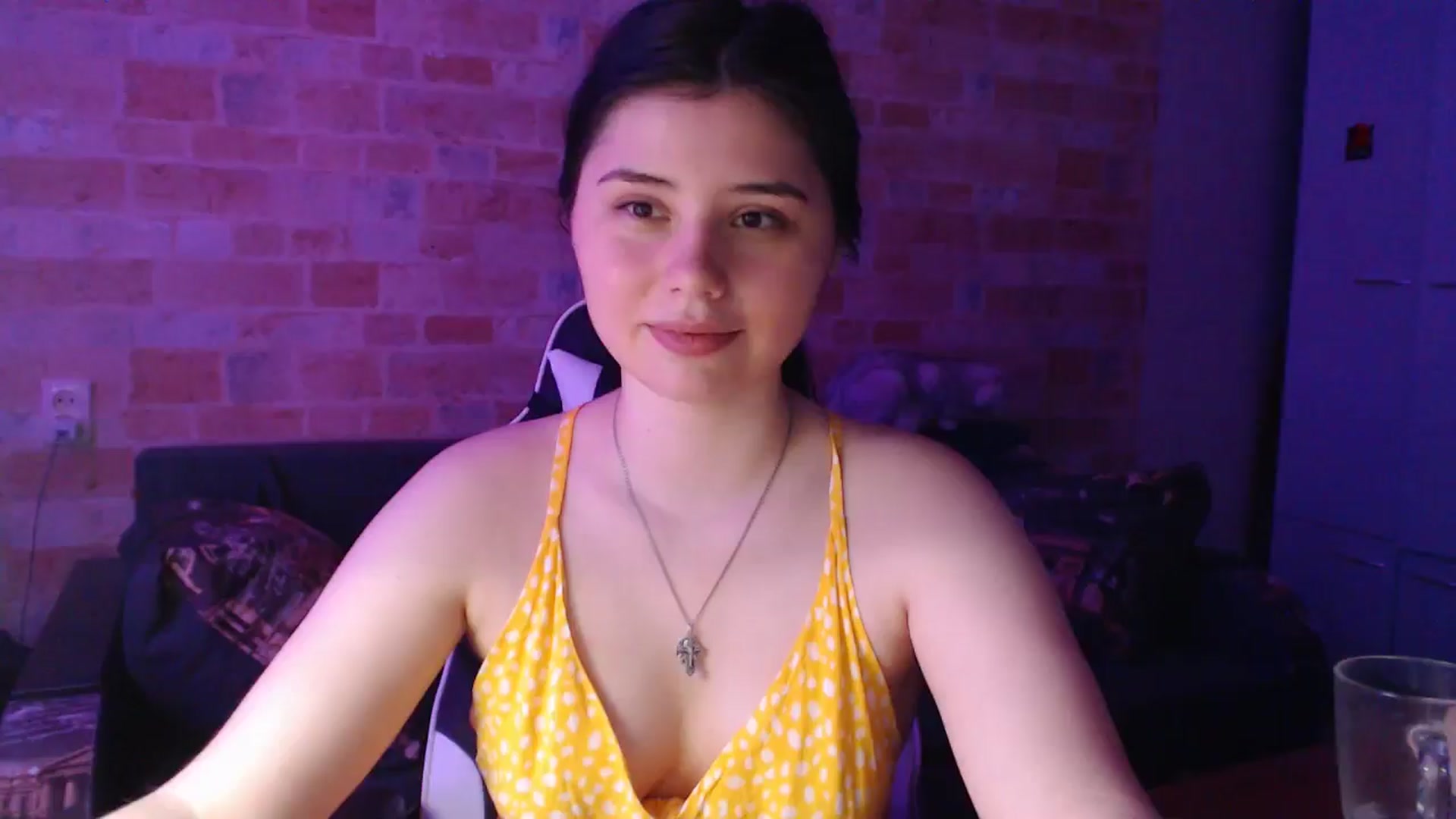 Gallery image thumbnail from Moon_light23's myfreecams stream on, 07/06/2024, 20:29 image 18 of 20
