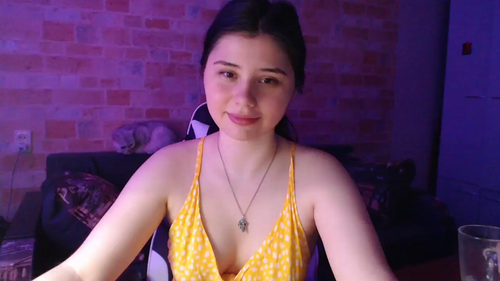 Gallery image thumbnail from Moon_light23's myfreecams stream on, 07/06/2024, 20:29 image 15 of 20