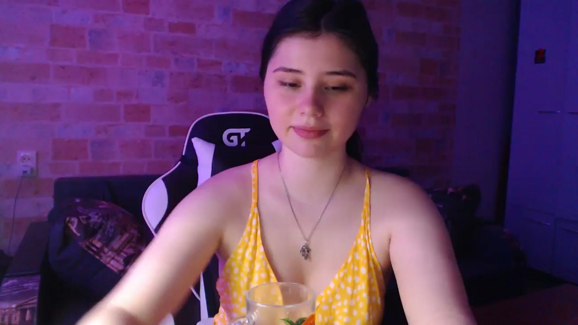 Gallery image thumbnail from Moon_light23's myfreecams stream on, 07/06/2024, 20:29 image 4 of 20