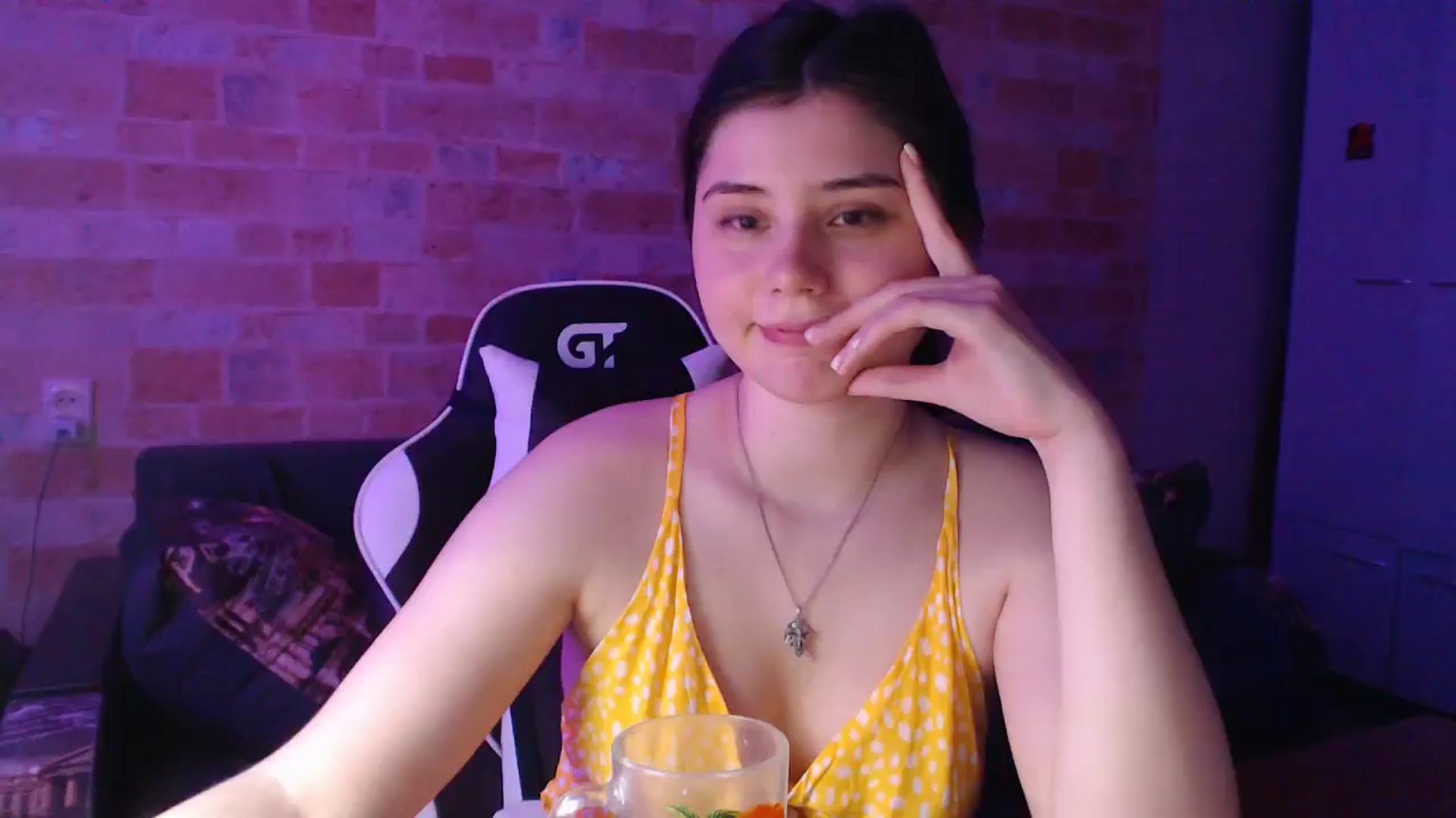 Gallery image thumbnail from Moon_light23's myfreecams stream on, 07/06/2024, 20:29 image 3 of 20