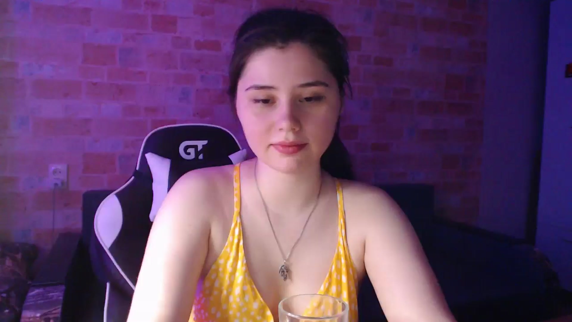 Gallery image thumbnail from Moon_light23's myfreecams stream on, 07/10/2024, 18:36 image 16 of 20
