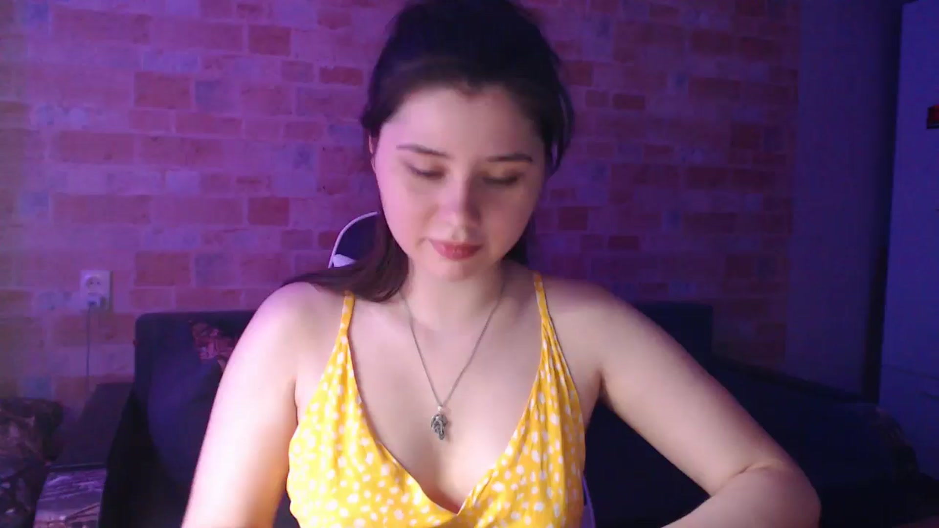 Gallery image thumbnail from Moon_light23's myfreecams stream on, 07/10/2024, 18:36 image 1 of 20