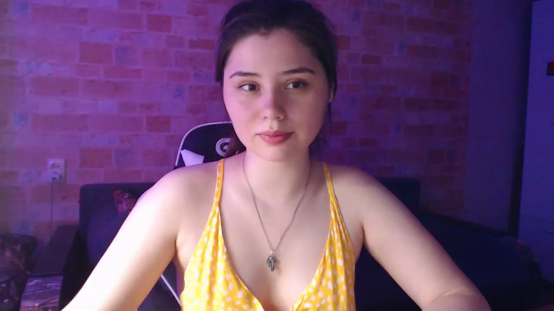 Gallery image thumbnail from Moon_light23's myfreecams stream on, 07/10/2024, 18:36 image 5 of 20
