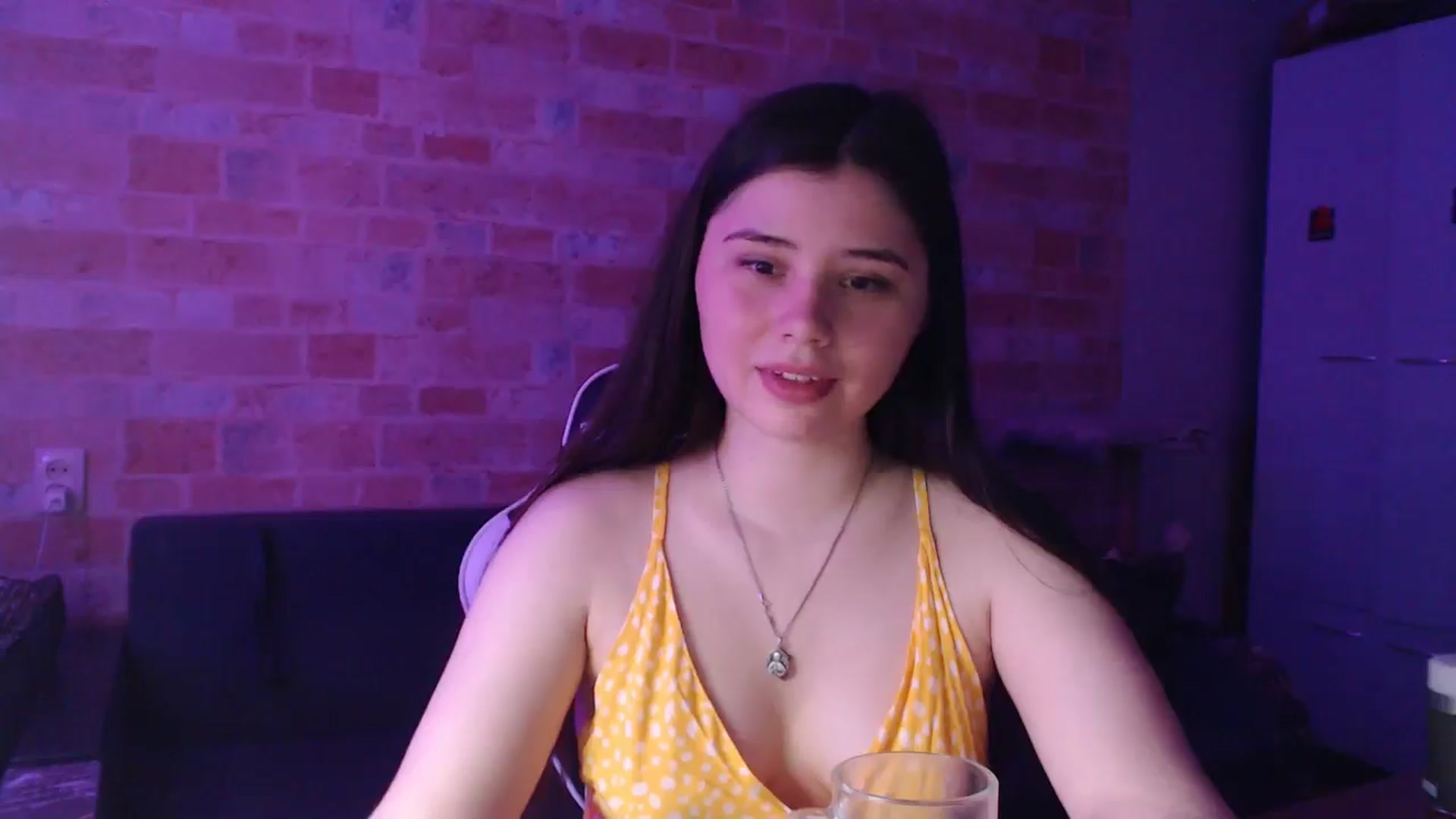 Gallery image thumbnail from Moon_light23's myfreecams stream on, 07/25/2024, 19:20 image 11 of 20