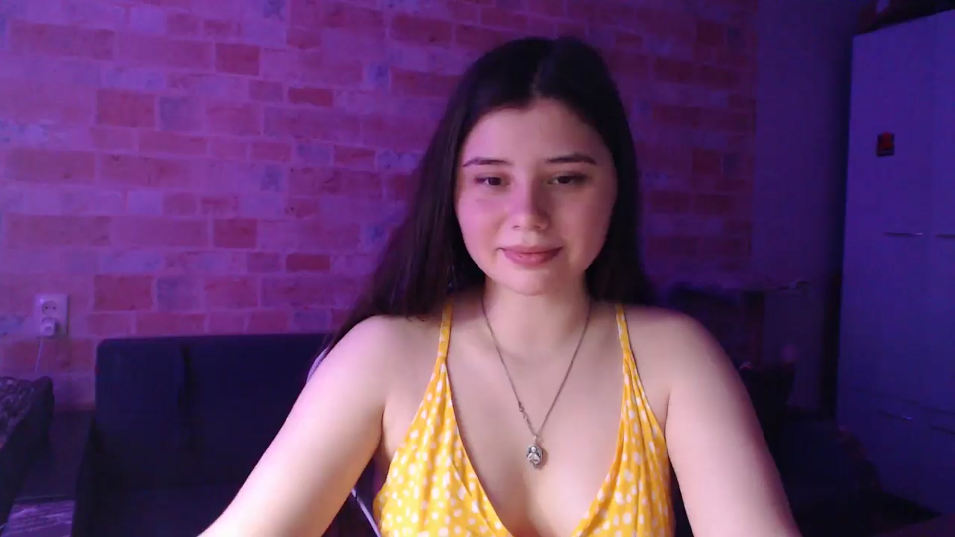 Gallery image thumbnail from Moon_light23's myfreecams stream on, 07/25/2024, 19:20 image 19 of 20