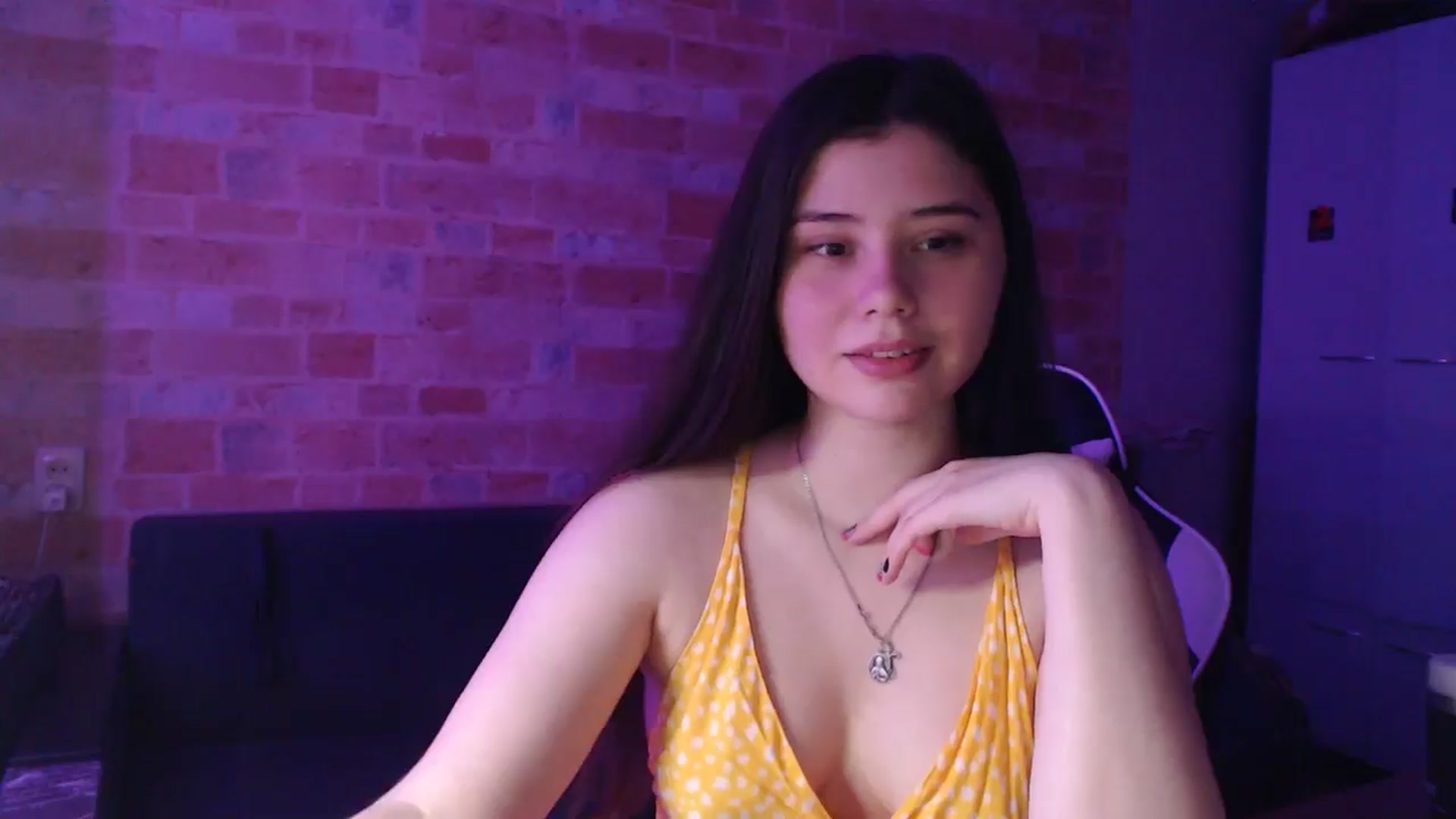 Gallery image thumbnail from Moon_light23's myfreecams stream on, 07/25/2024, 19:20 image 4 of 20
